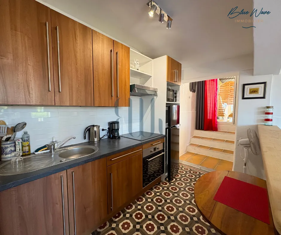 Studio lumineux à Sainte-Maxime avec terrasse et parking - Opportunité à saisir 