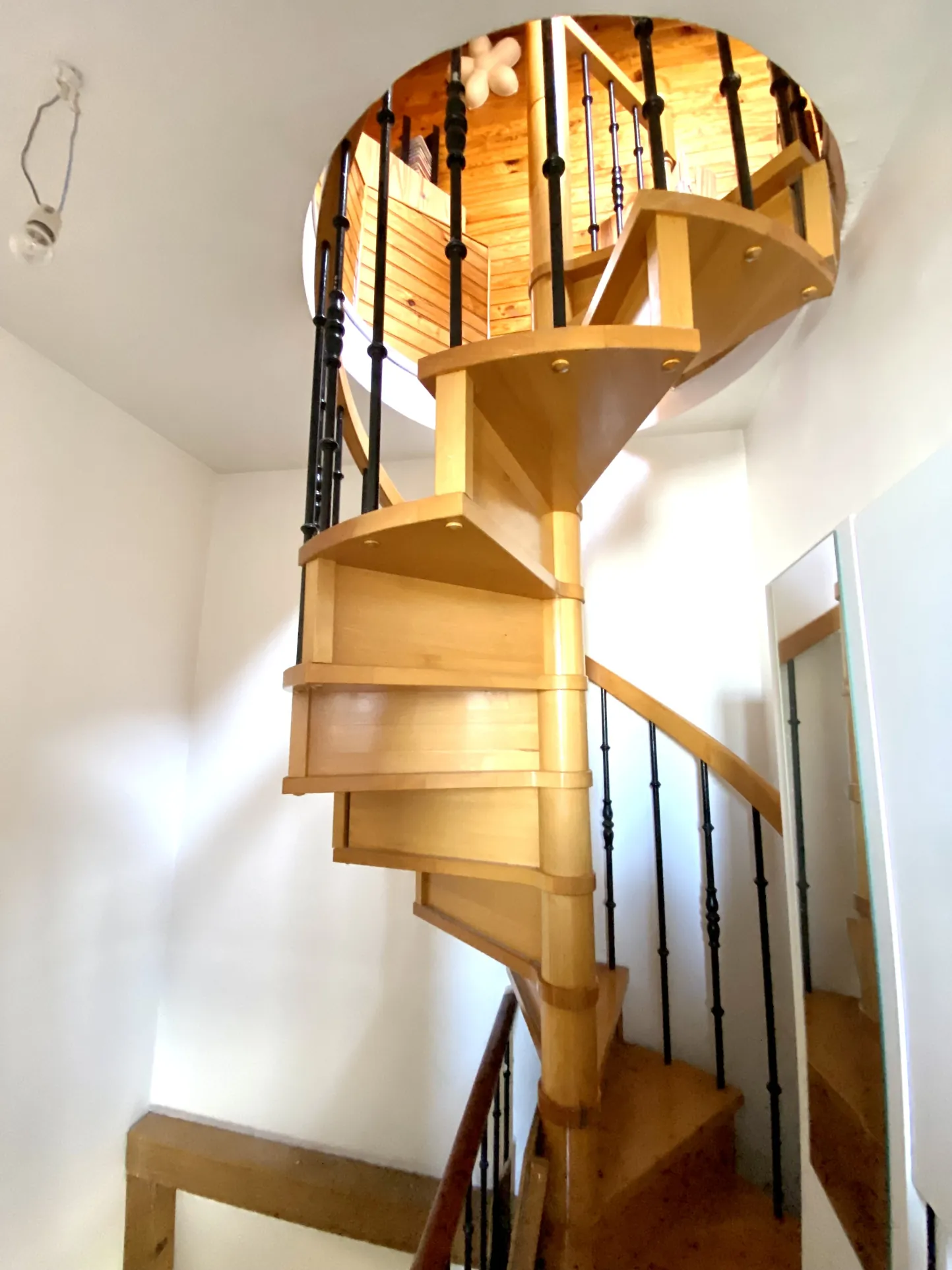 Maison de ville à La Courneuve - 81 m² avec terrasse et équipements modernes 