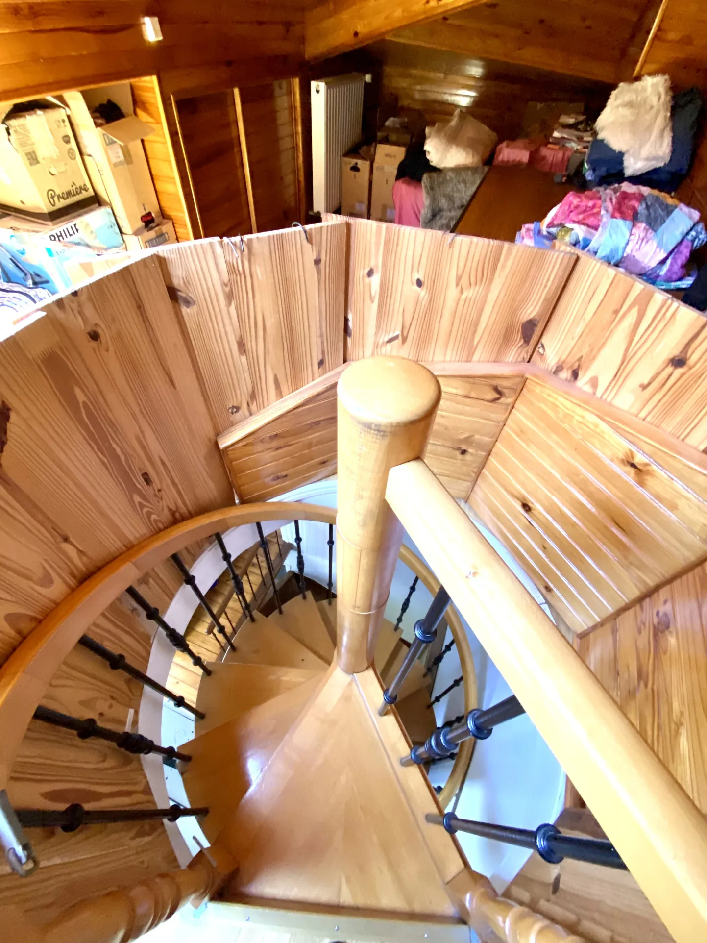 Maison de ville à La Courneuve - 81 m² avec terrasse et équipements modernes 