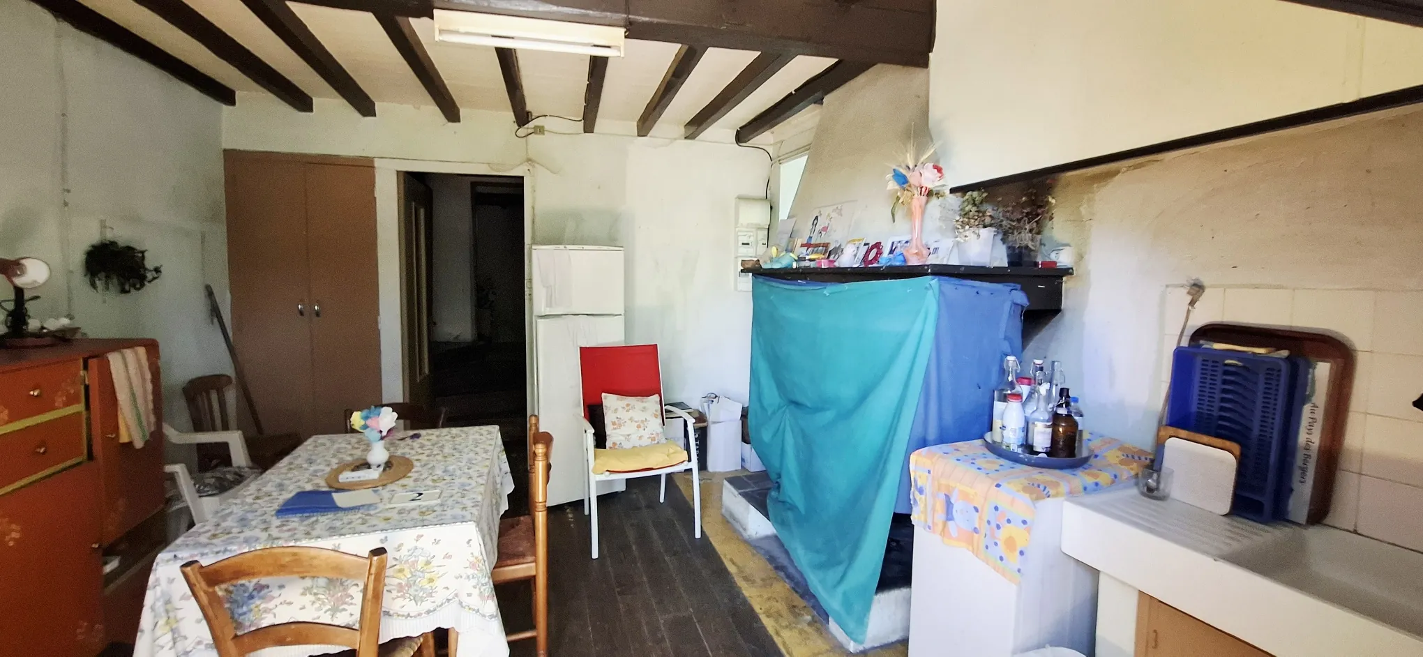 Maison de village avec belle vue et terrain spacieux à Cadarcet 