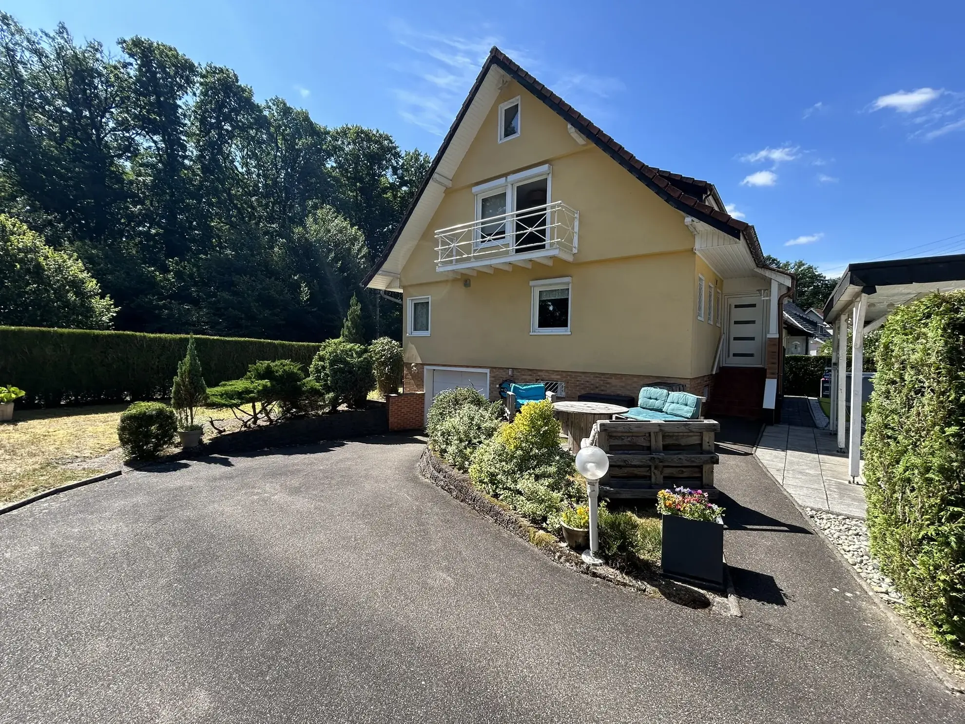 Maison individuelle rénovée de 142 m² à Saint-Avold avec jardin clos 