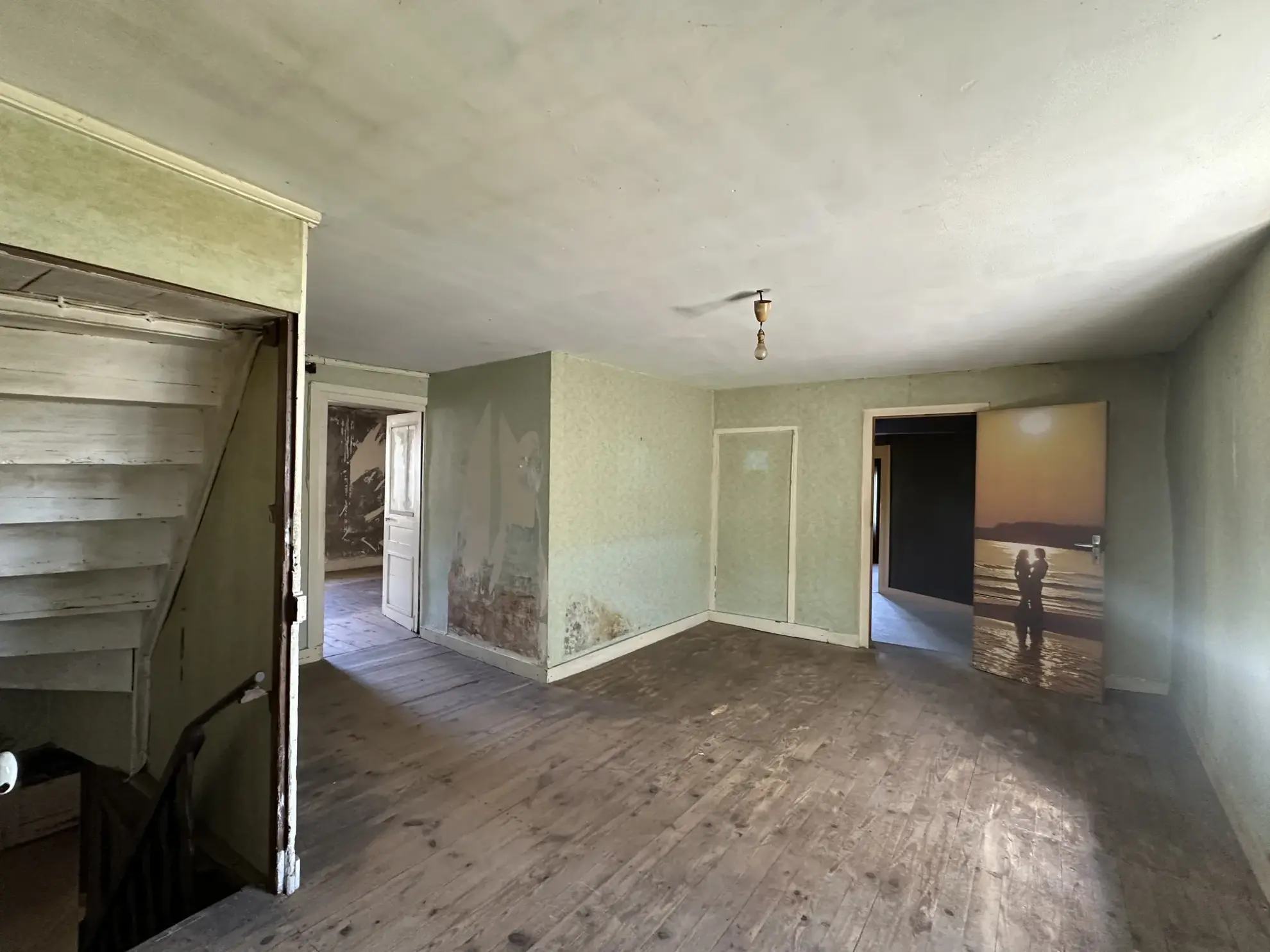 Maison à vendre à Saint-Jean-la-Bussière avec 4 chambres, cave et combles aménageables 