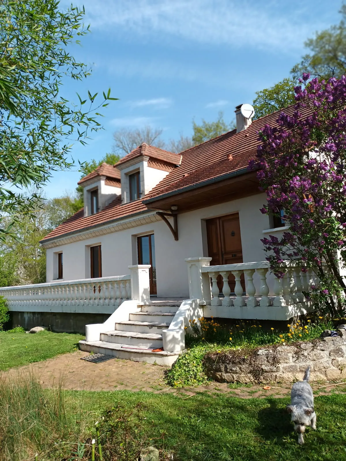 À vendre maison spacieuse de 160 m² à Condé sur Sarthe avec terrain de 3858 m² 