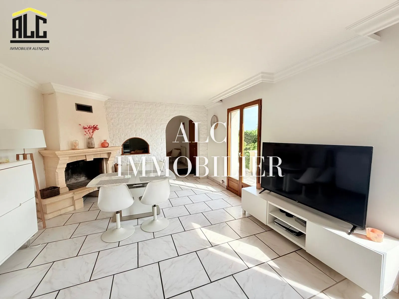 Maison à vendre de 160 m² à Condé-sur-Sarthe - Spacieuse et équipée