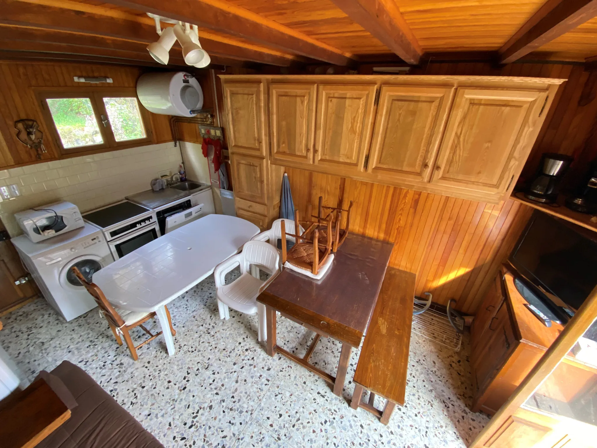 Maison individuelle à rénover avec vue panoramique dans les Alpes, proximité Sybelles 