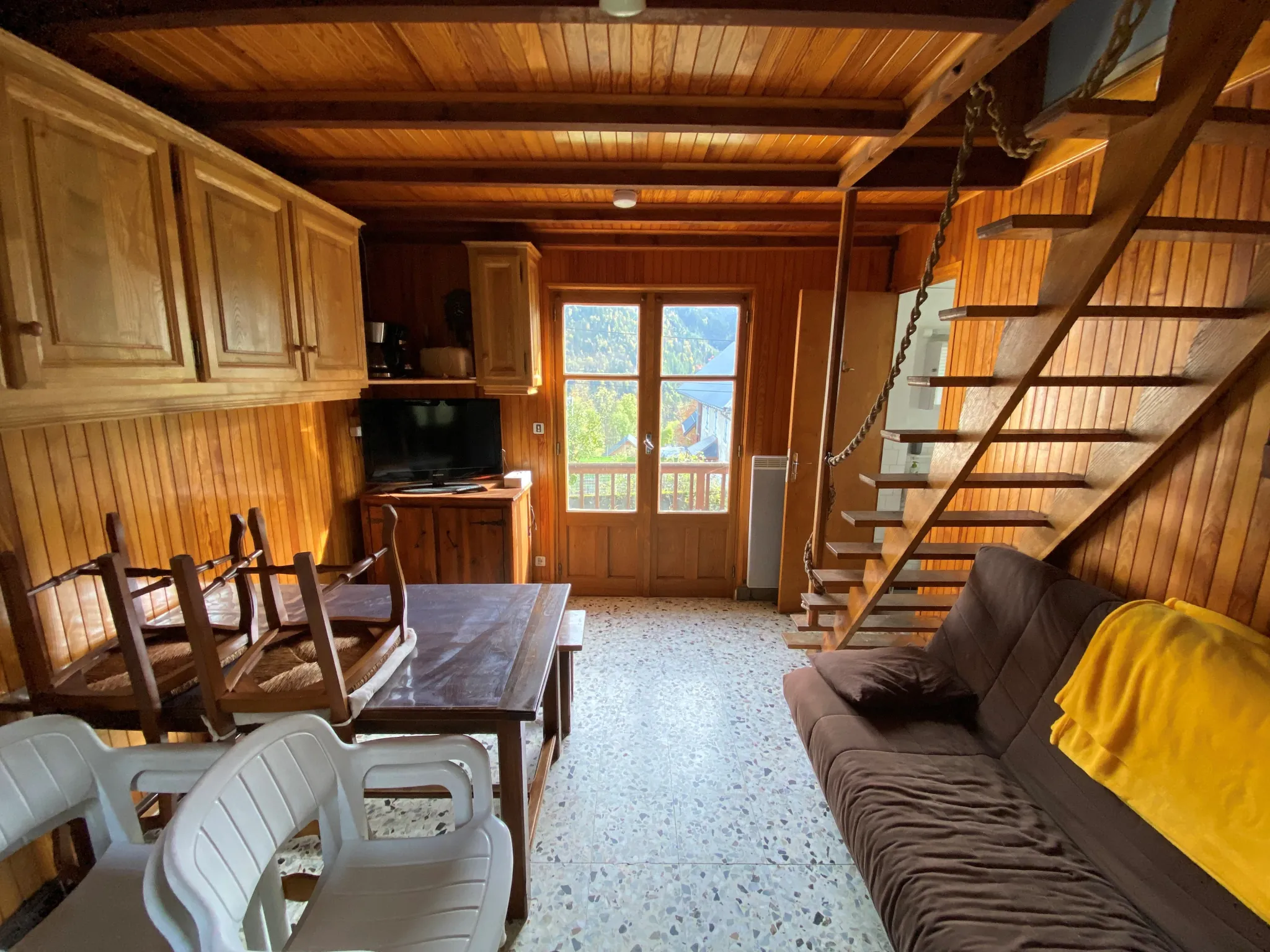 Maison individuelle à rénover avec vue panoramique dans les Alpes, proximité Sybelles 