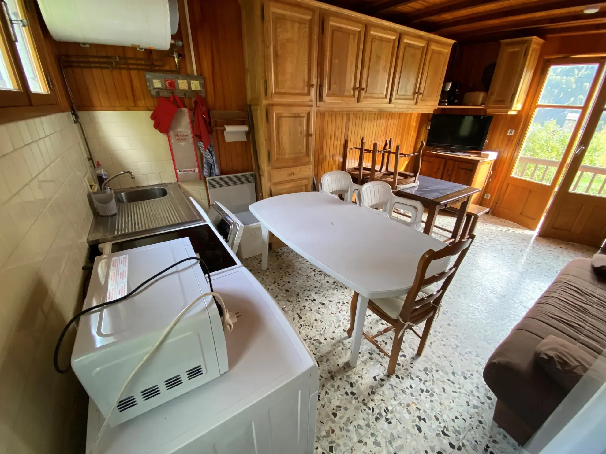 Maison individuelle à rénover avec vue panoramique dans les Alpes, proximité Sybelles 