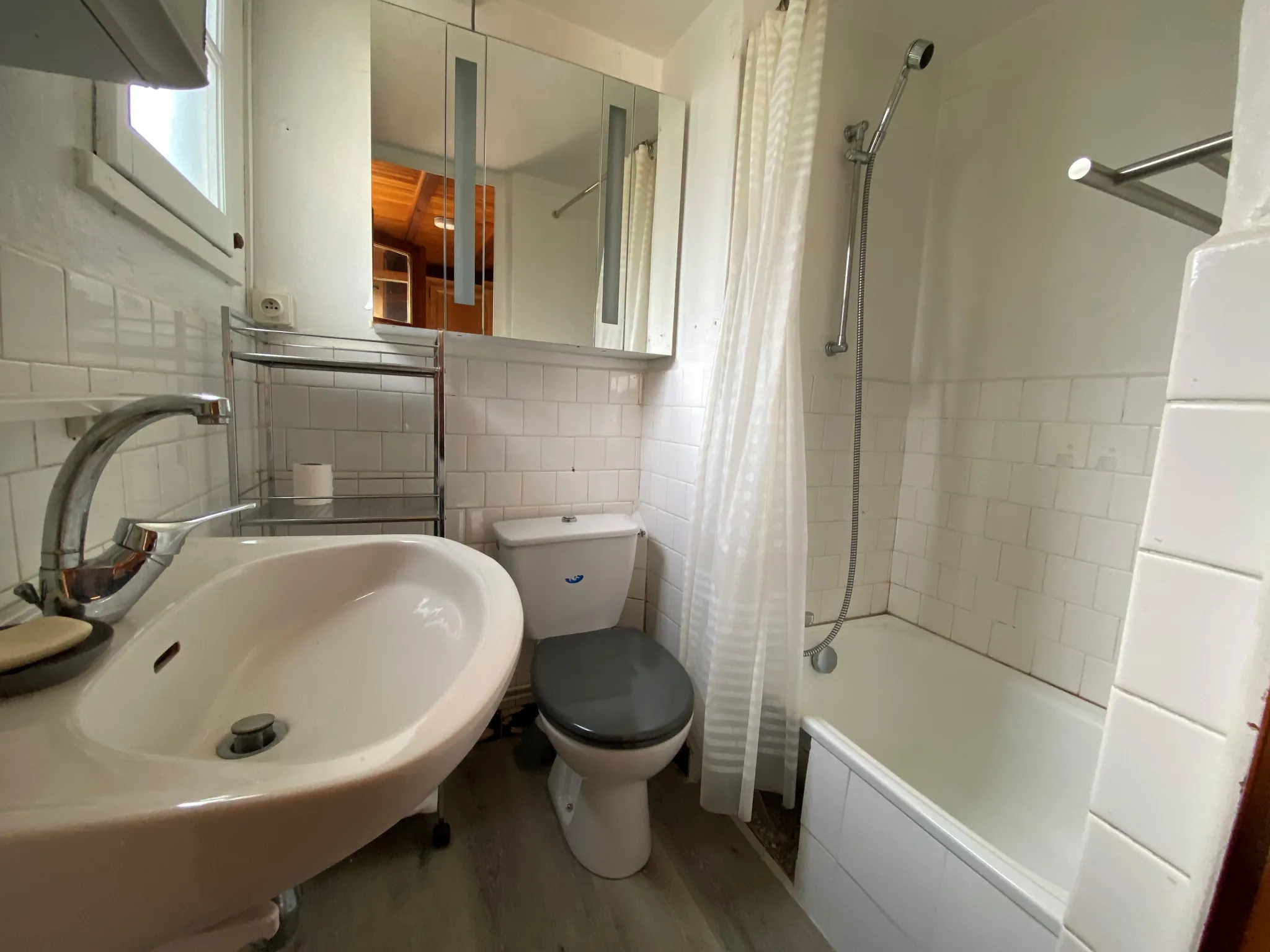 Maison individuelle à rénover avec vue panoramique dans les Alpes, proximité Sybelles 