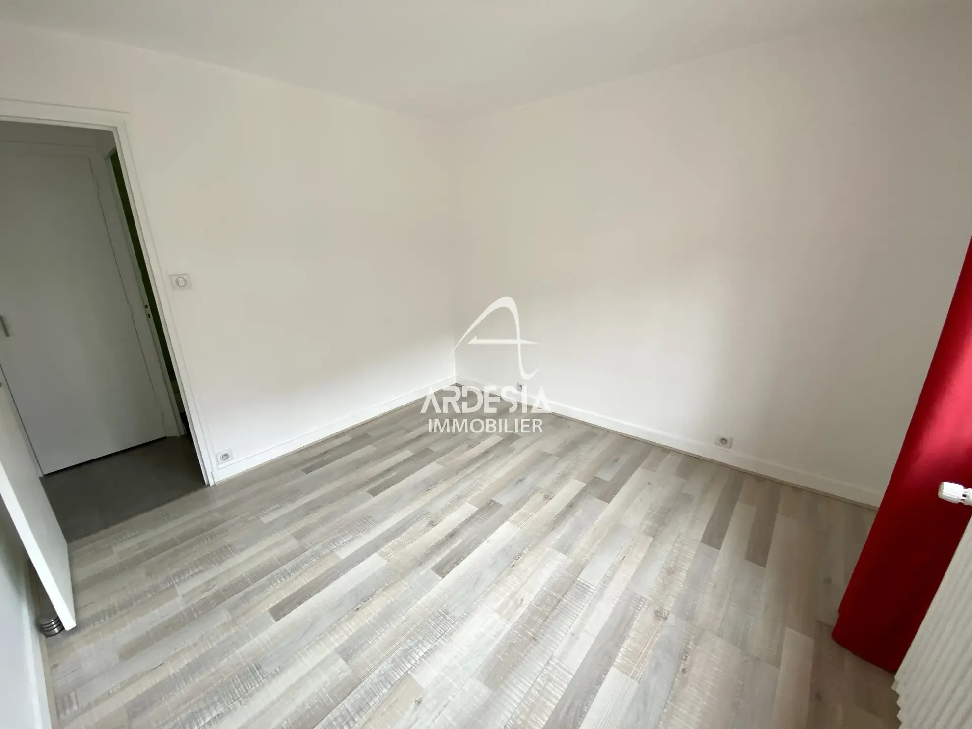 Bel appartement lumineux de 78 m2 avec balcon à Saint-Michel de Maurienne 