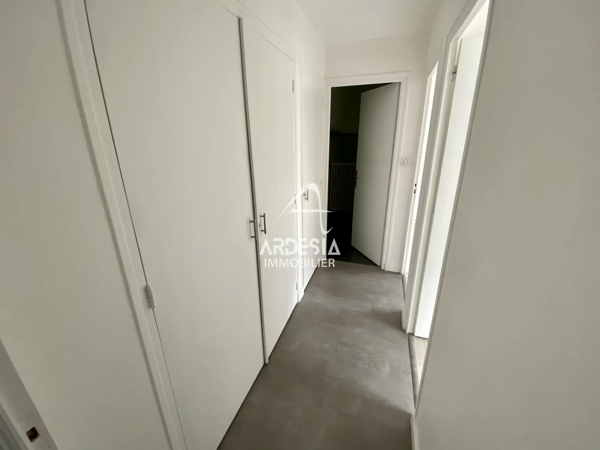 Bel appartement lumineux de 78 m2 avec balcon à Saint-Michel de Maurienne 