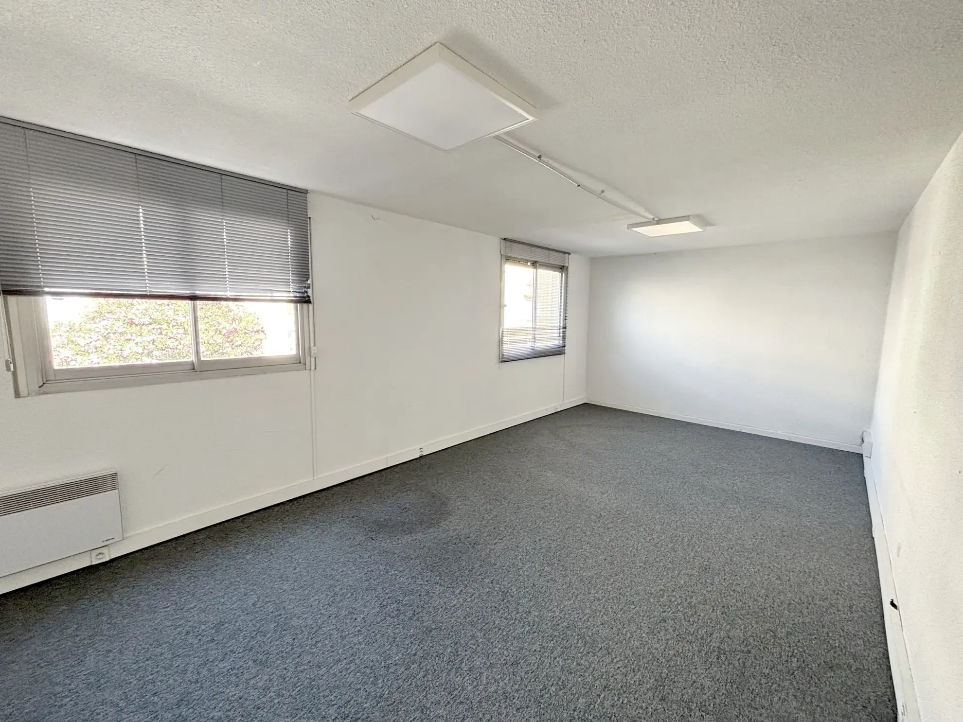 Appartement T1 à rénover de 35 m² avec balcon à Montpellier Antigone 