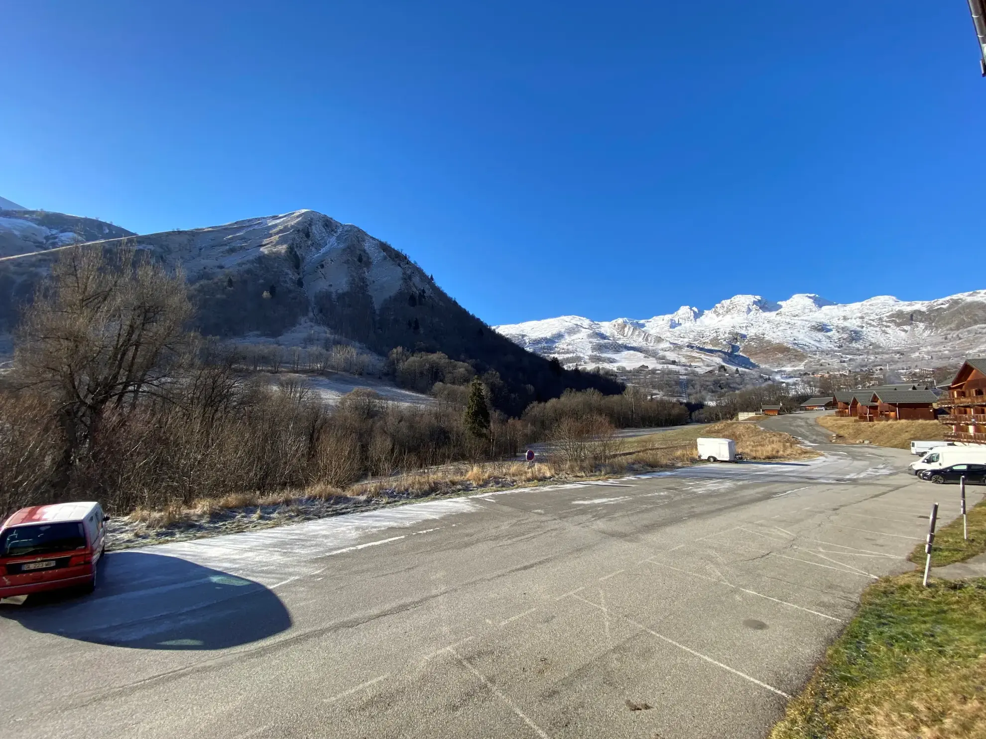 Appartement T2 avec Vue Montagne à Saint-Sorlin d'Arves - Investissement Sécurisé 