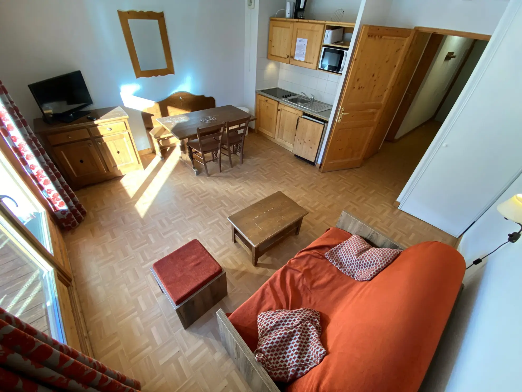Appartement T2 avec Vue Montagne à Saint-Sorlin d'Arves - Investissement Sécurisé 