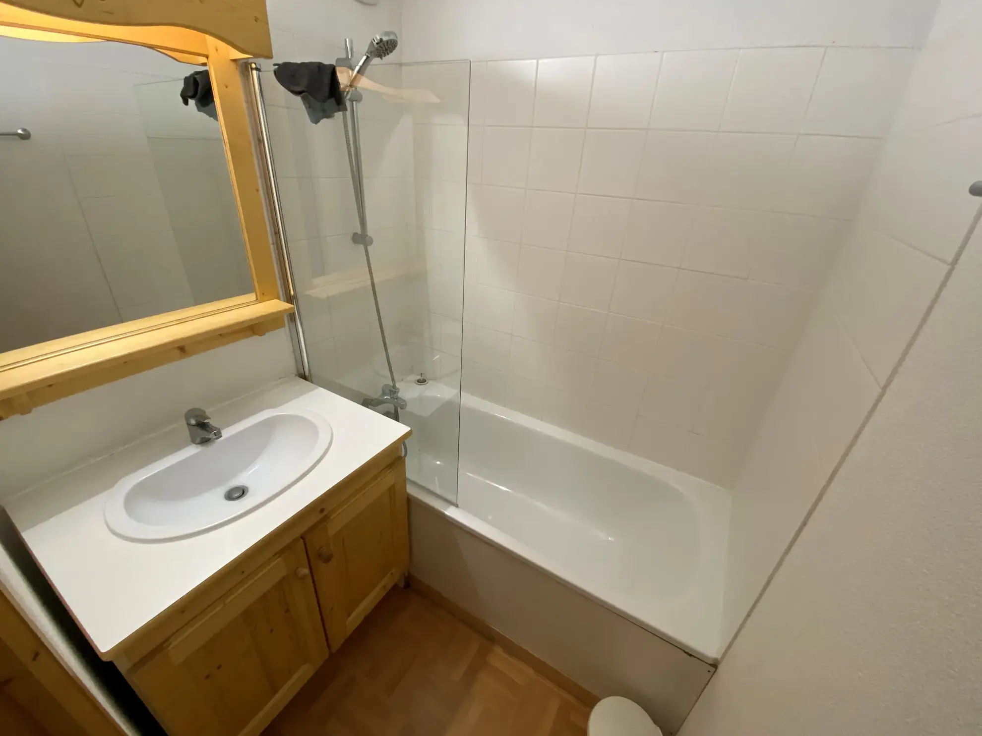 Appartement T2 avec Vue Montagne à Saint-Sorlin d'Arves - Investissement Sécurisé 