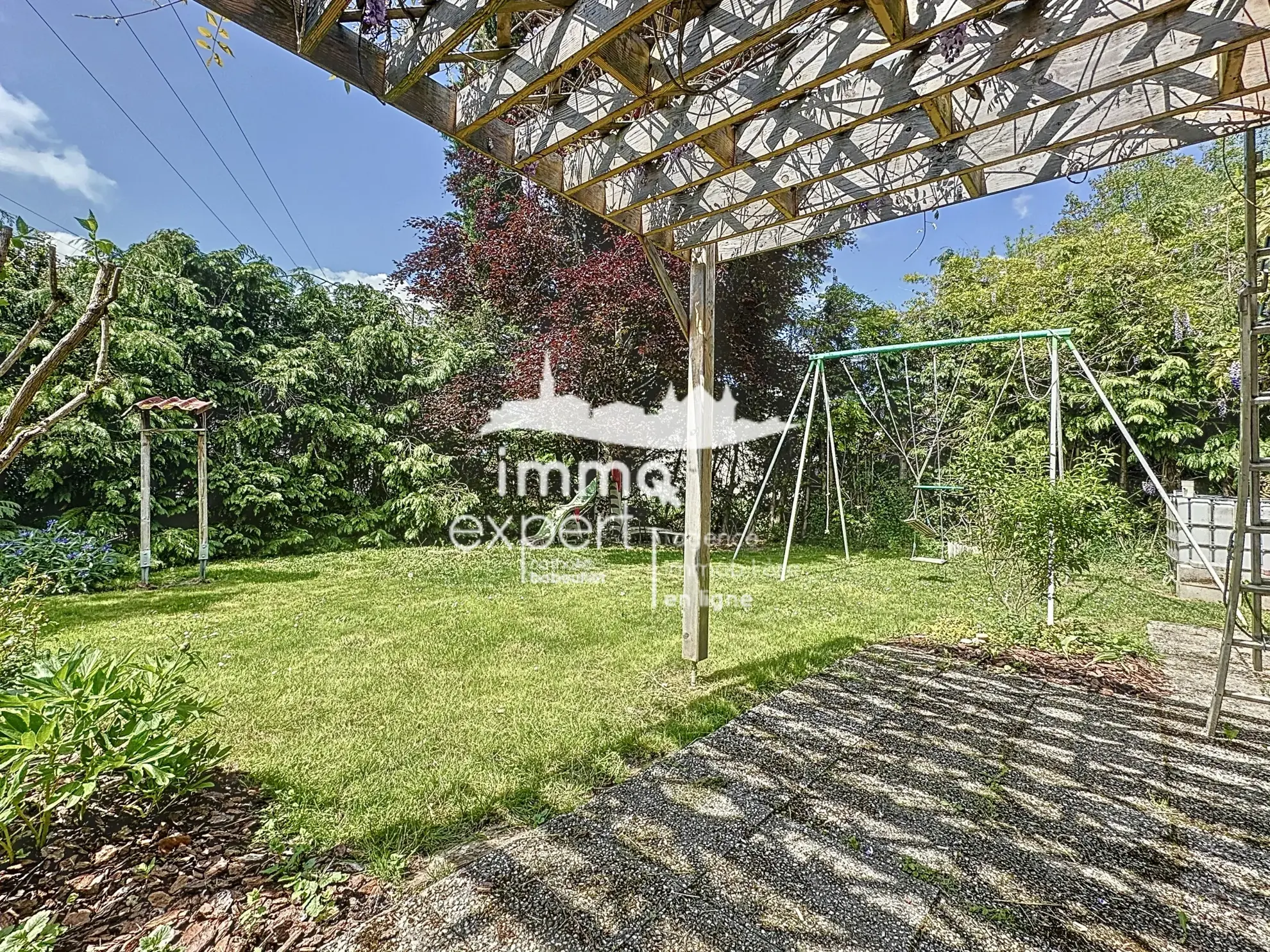 Maison rénovée à Mirecourt avec terrasse, garage et isolation performante 