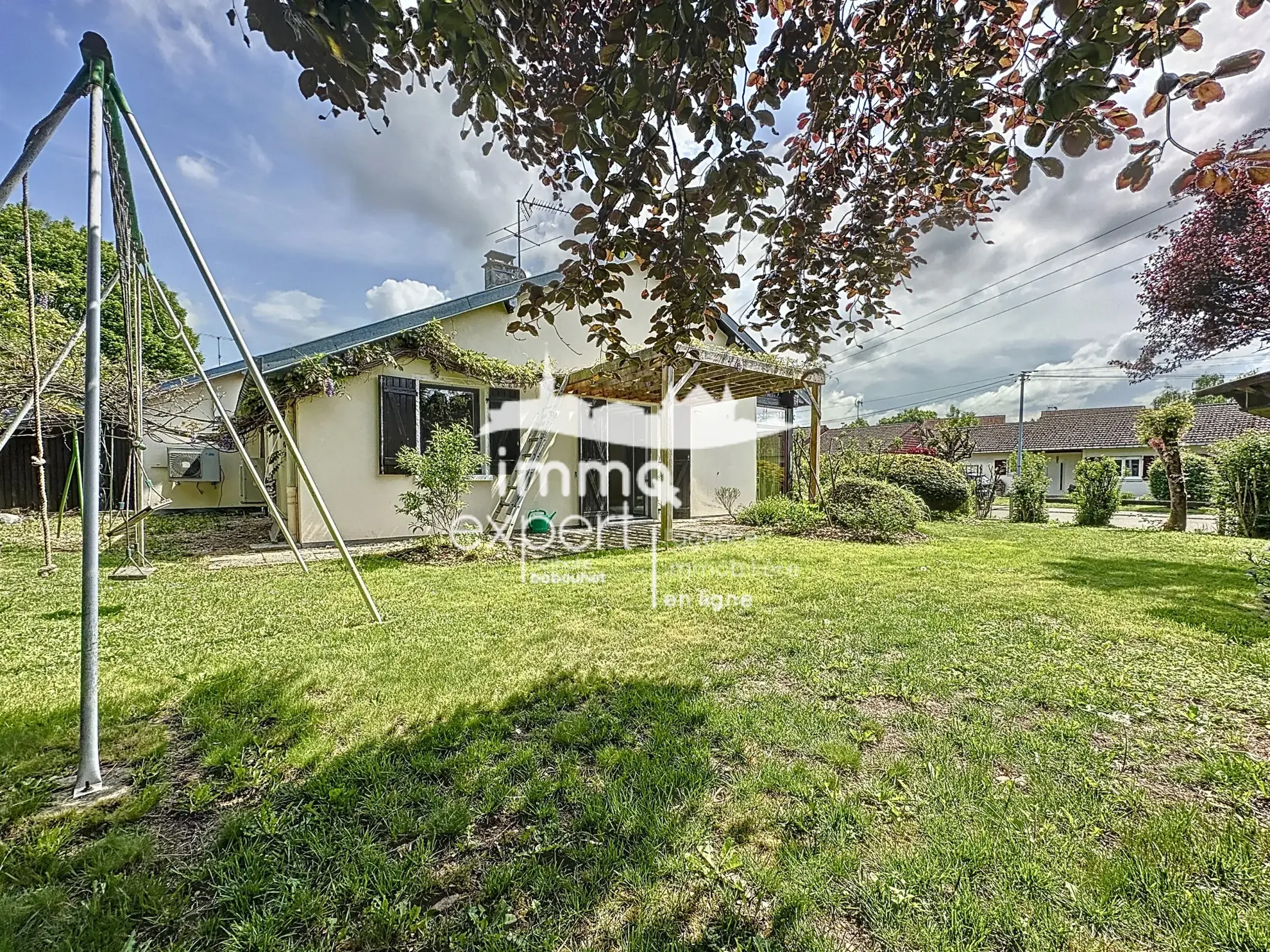 Maison rénovée à Mirecourt avec terrasse, garage et isolation performante 
