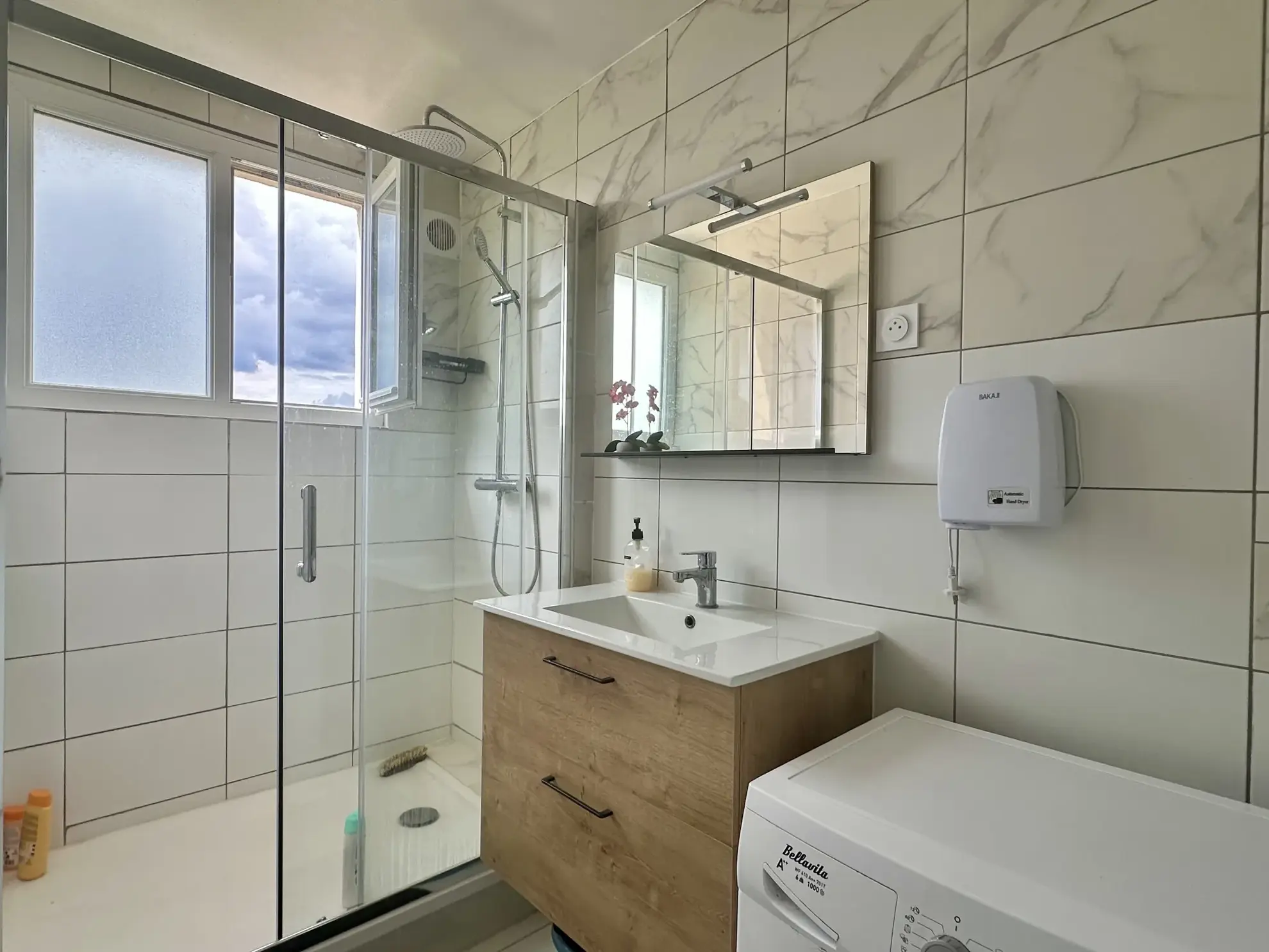 Appartement T4 à vendre au Le Mans avec grande rentabilité et cave, idéal investisseur 