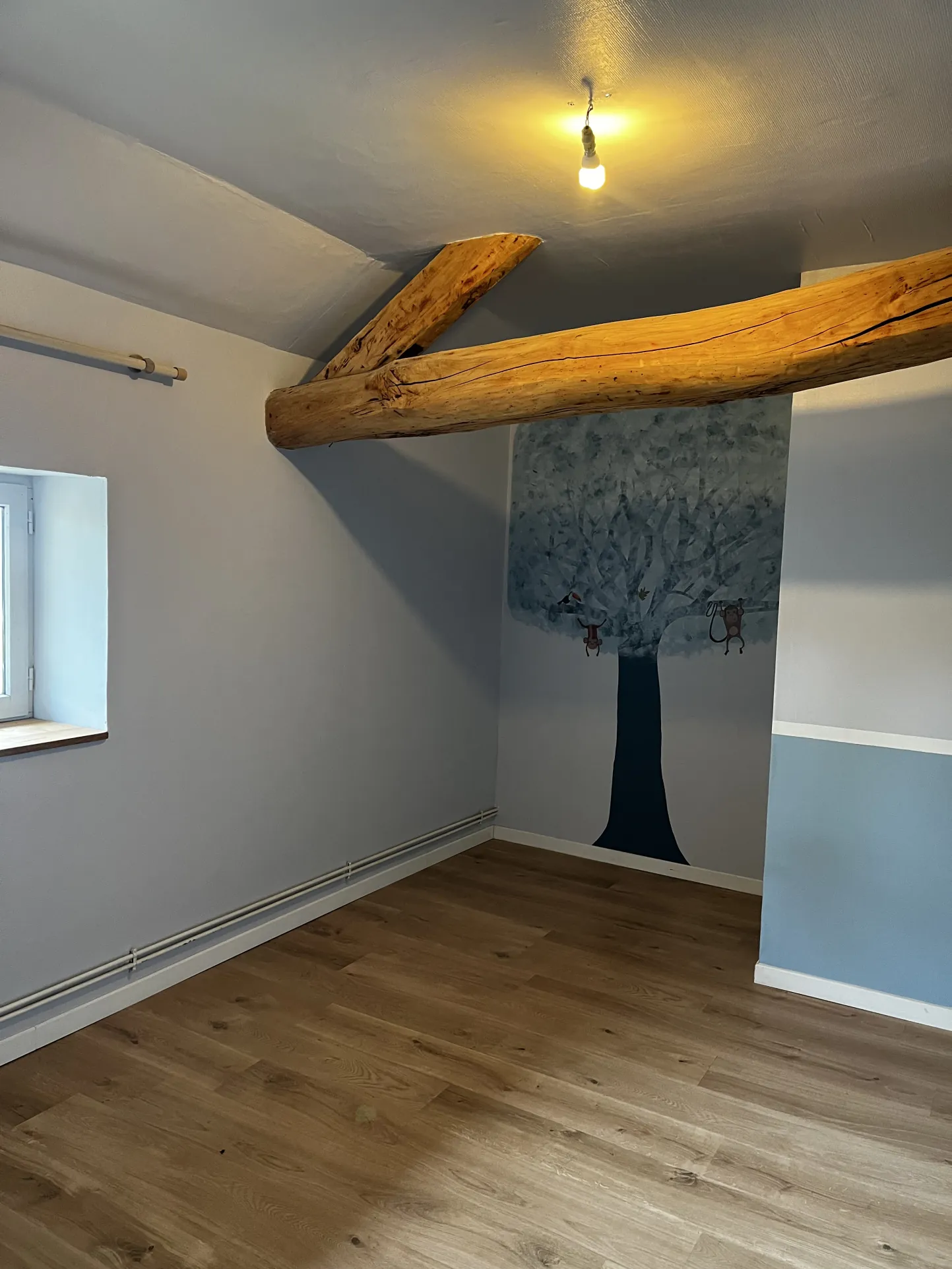 Maison ancienne rénovée avec vue panoramique à St Jean de Sauves 