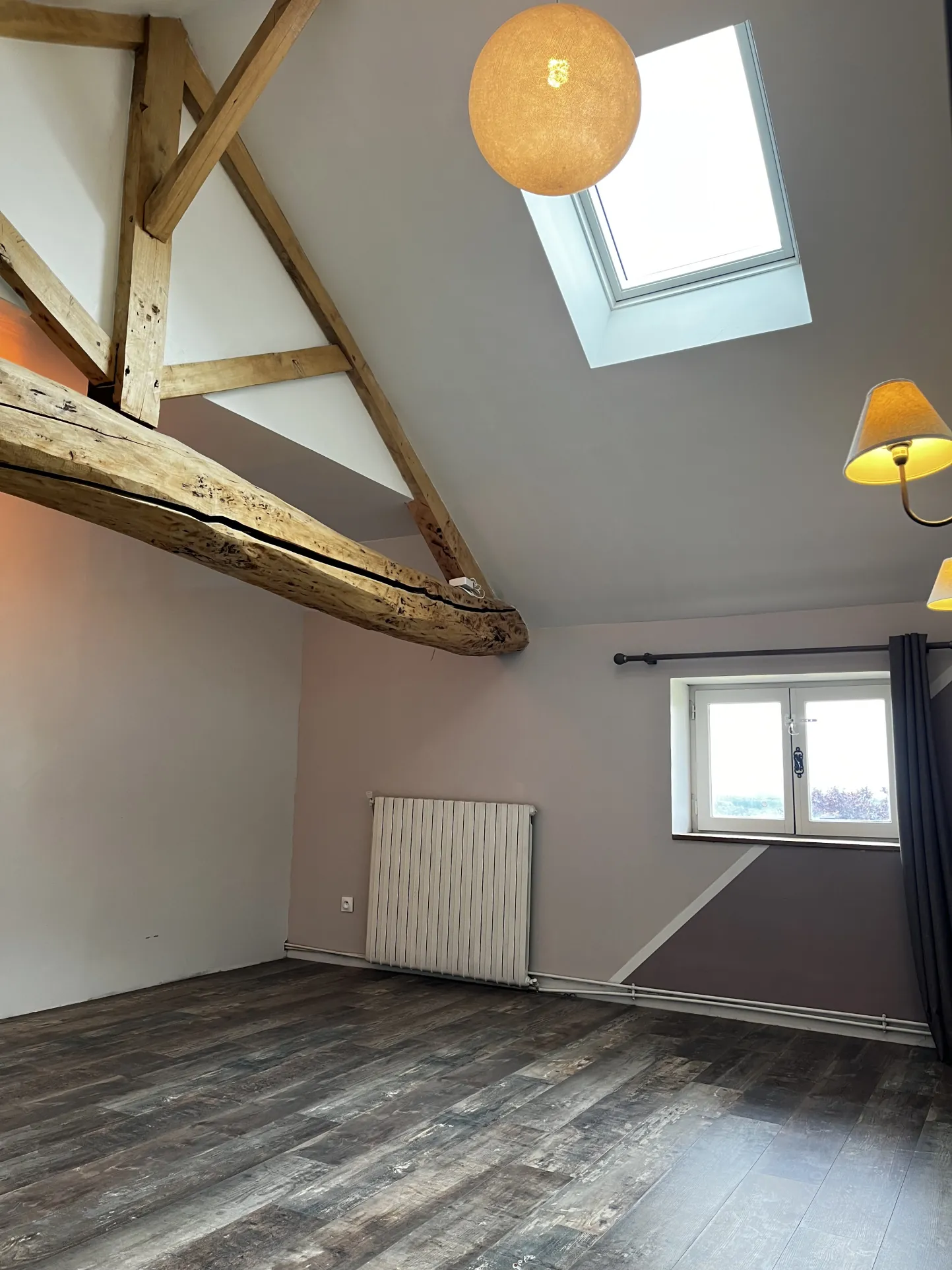 Maison ancienne rénovée avec vue panoramique à St Jean de Sauves 