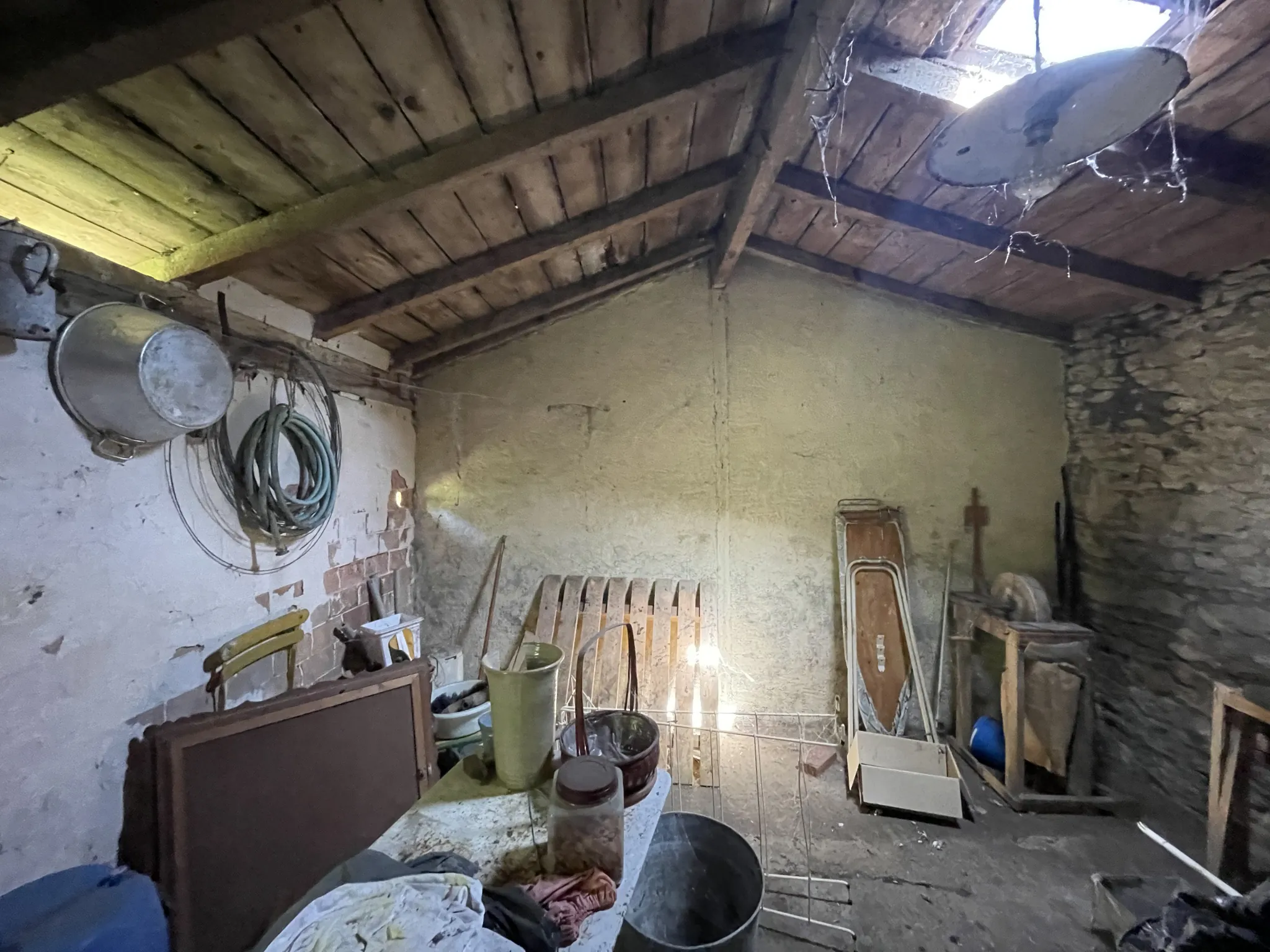 Charmante échoppe bordelaise à Cognac à rénover dans le quartier du Champ de Foire 