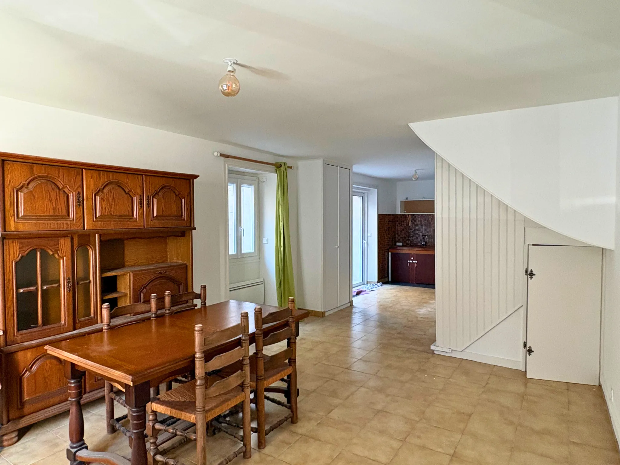 Charmante maison de ville avec cour à Cognac prochePlace François 1er