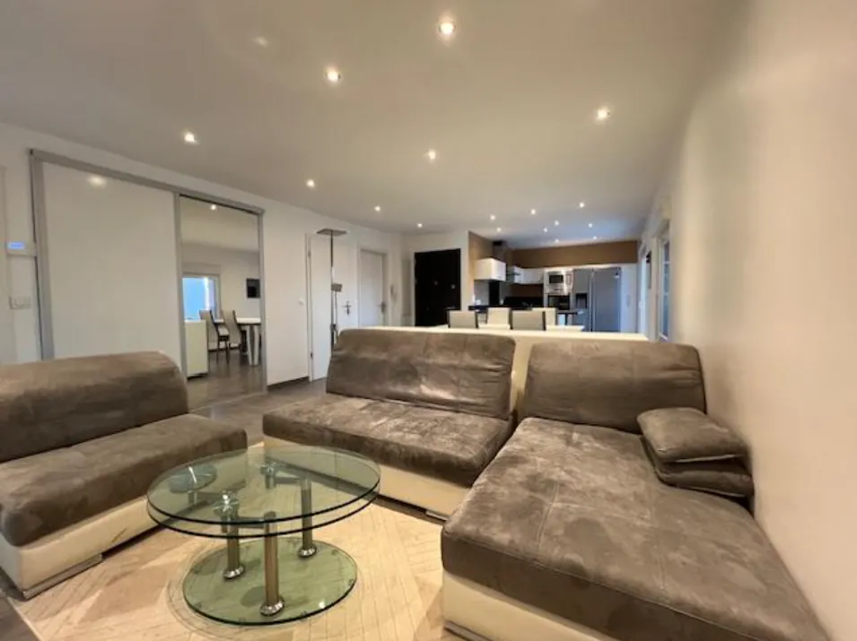 Appartement 4 pièces de 77 m² avec terrasse à Artzenheim, sécurisé et proche Colmar 