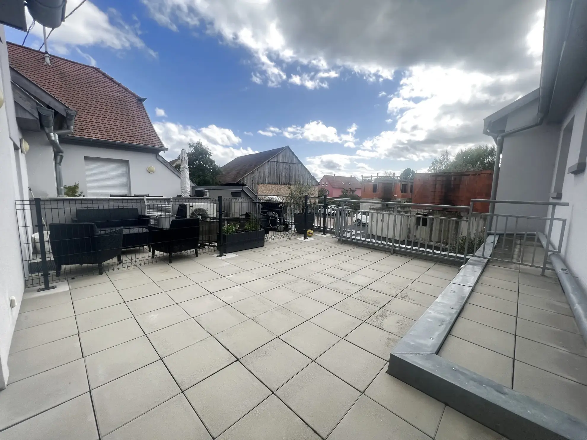 Appartement 4 pièces de 77 m² avec terrasse à Artzenheim, sécurisé et proche Colmar