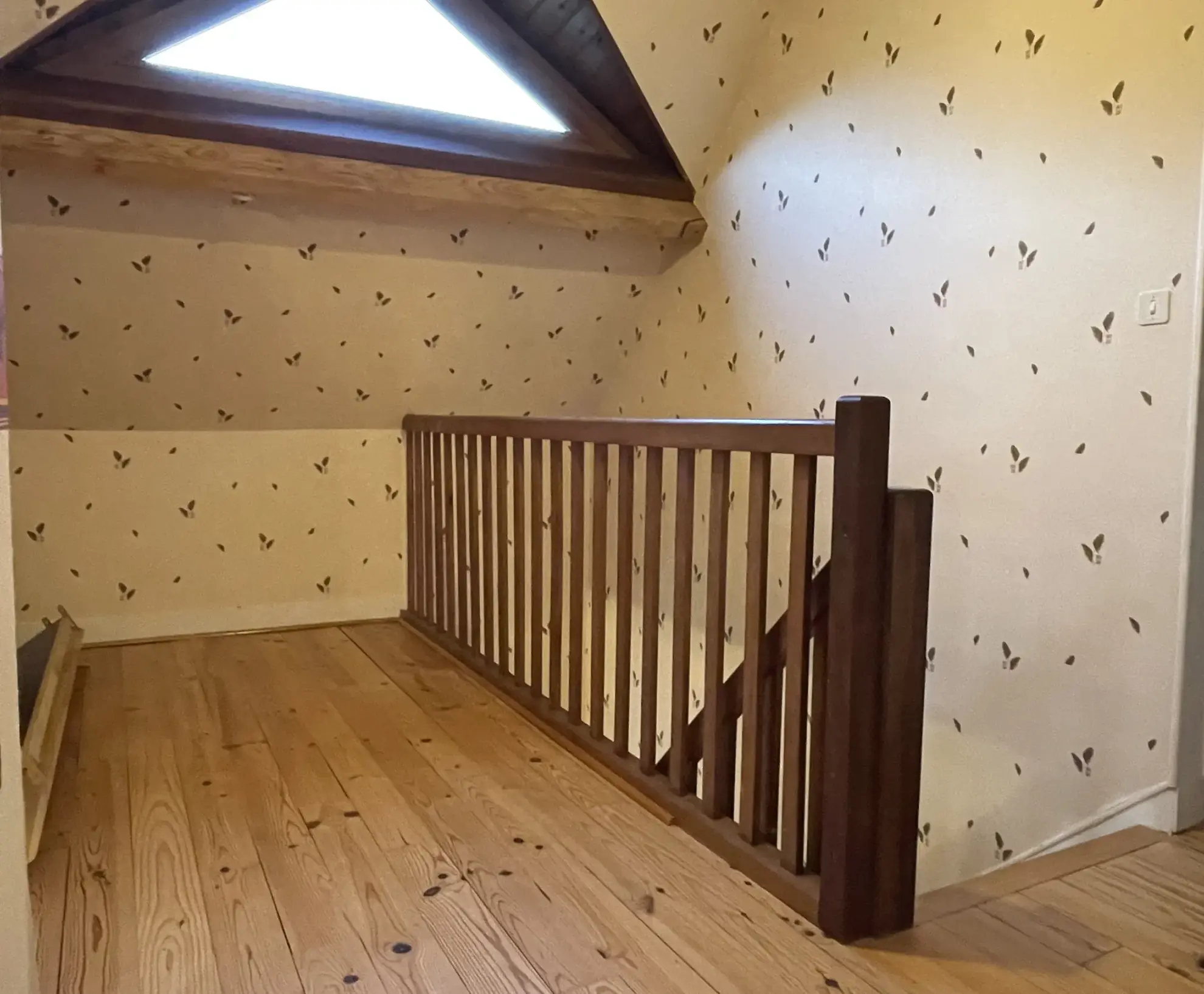 Maison à rénover de 92 m² à Fontenay-sur-Loing, proche gare et axes autoroutiers 