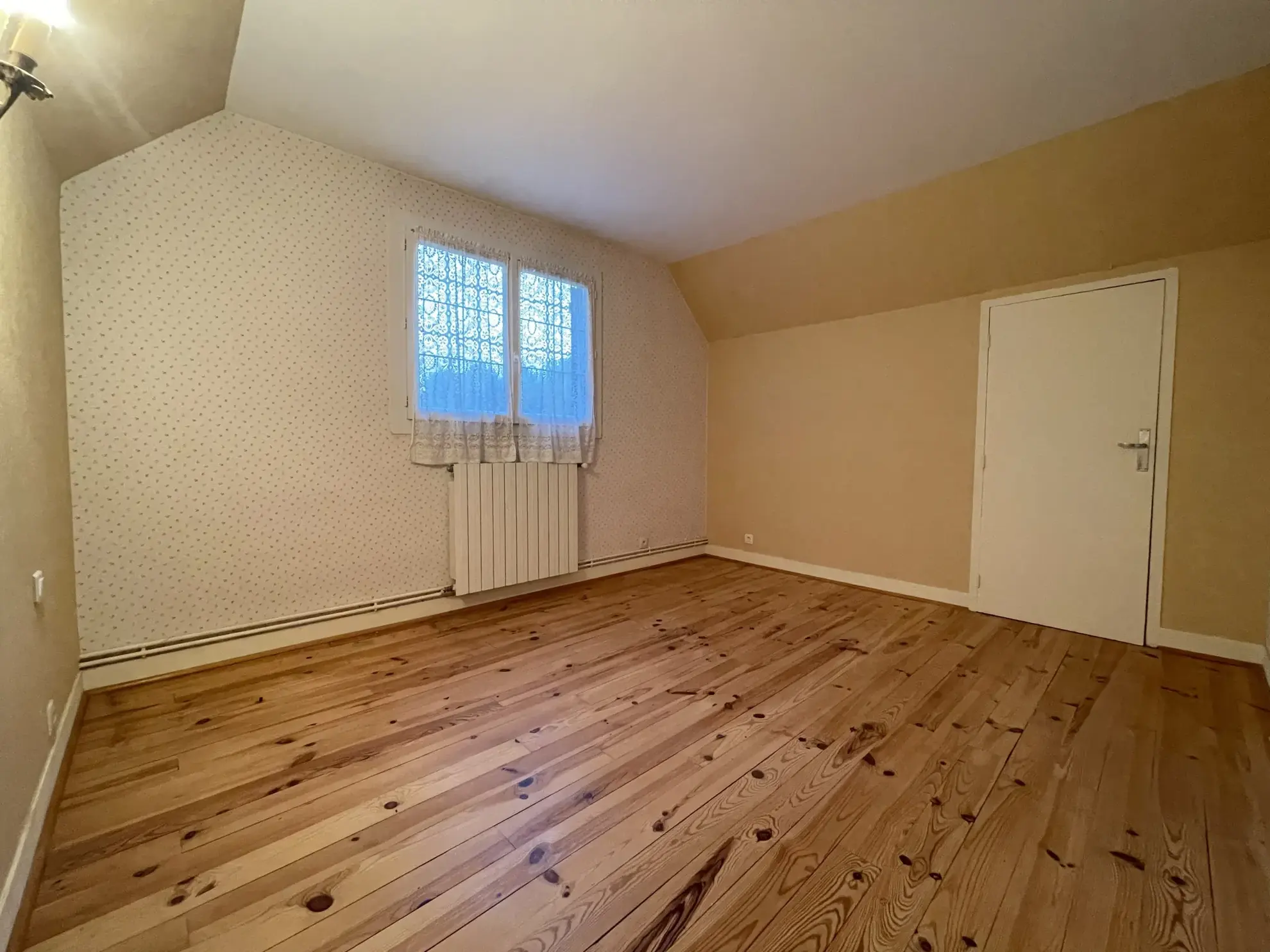 Maison à rénover de 92 m² à Fontenay-sur-Loing, proche gare et axes autoroutiers 