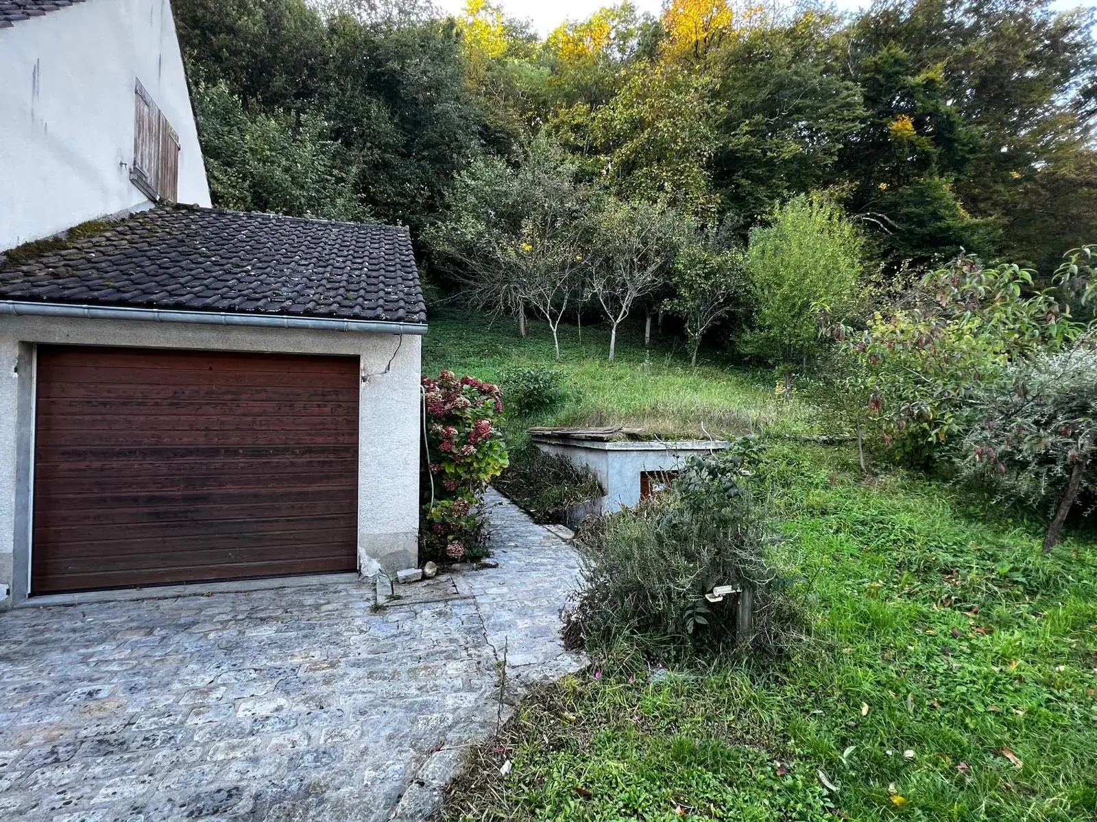 Maison à rénover de 92 m² à Fontenay-sur-Loing, proche gare et axes autoroutiers 