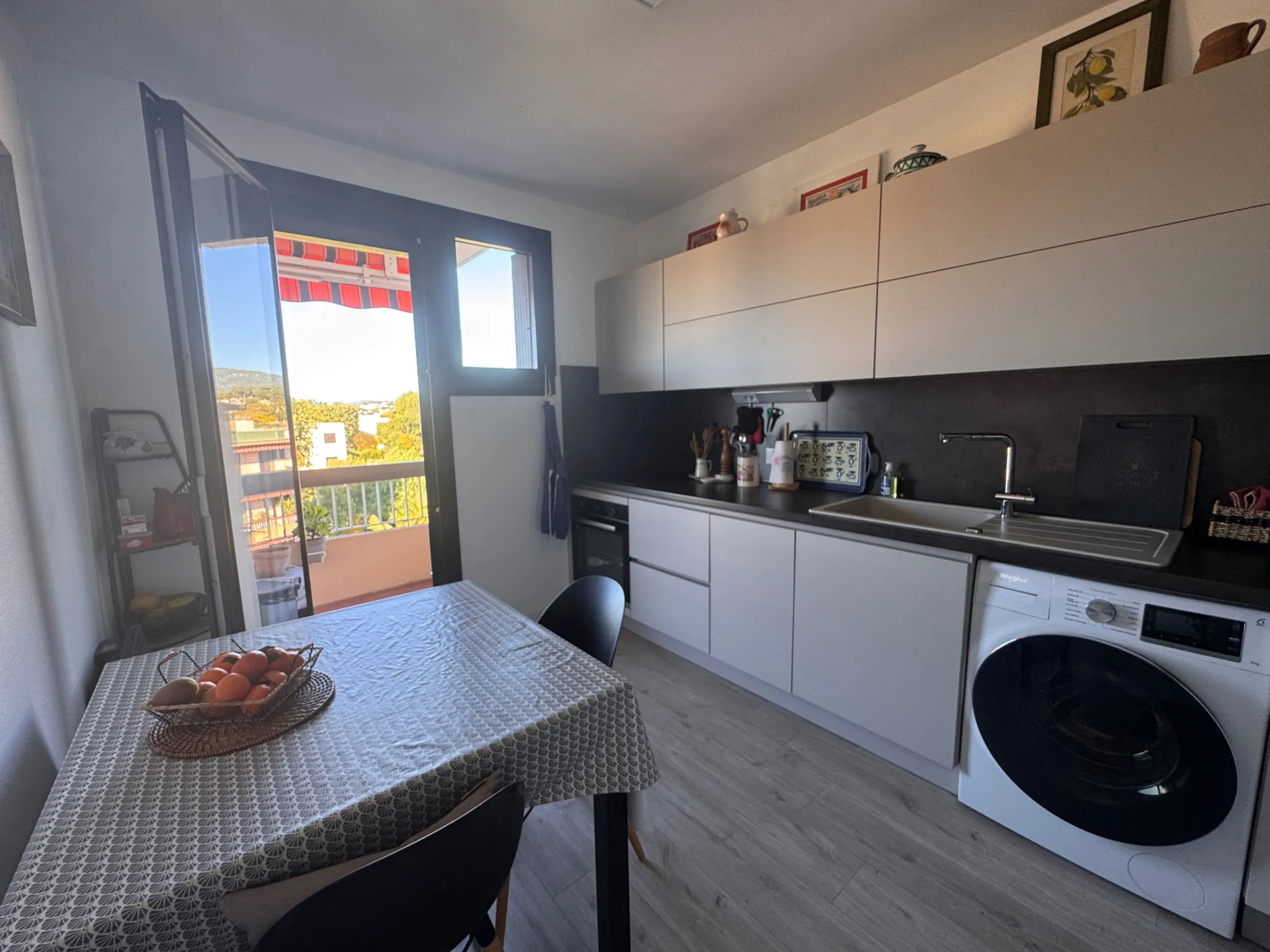 Appartement T2 de 48 m² avec terrasse à Six Fours Les Plages, proche mer 
