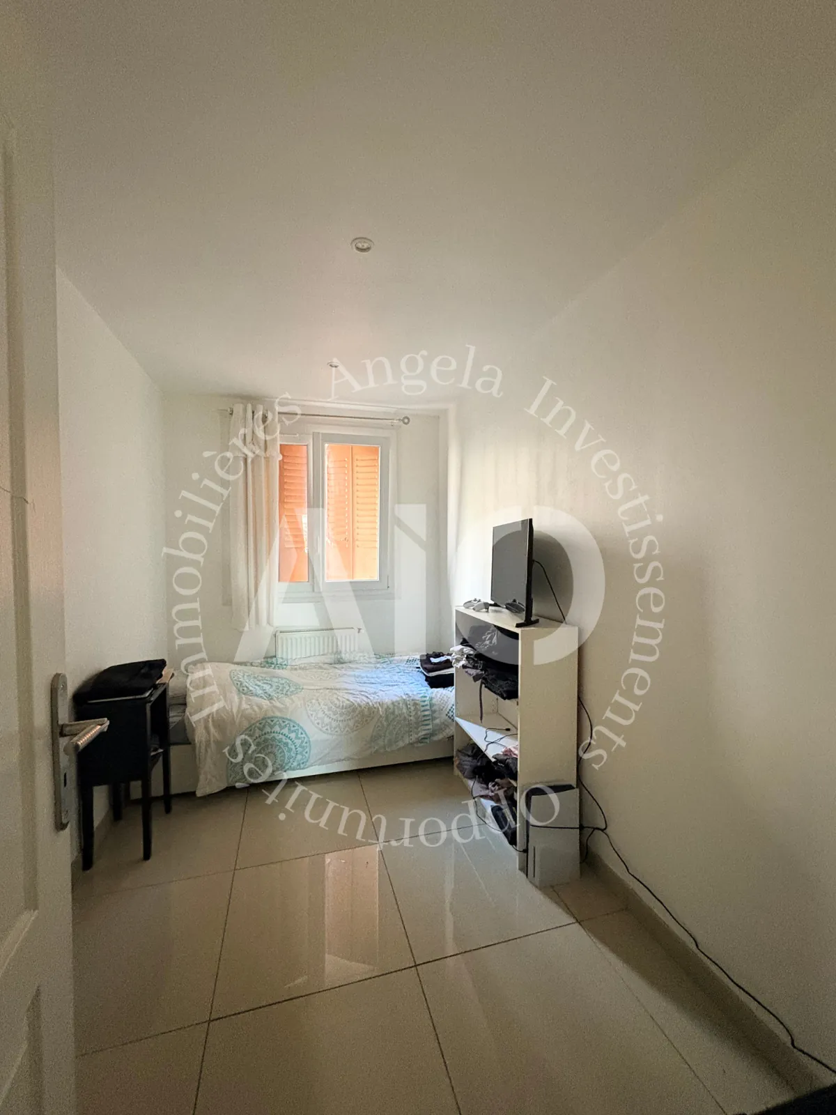 Grand appartement T4 traversant de 61 m² avec cave à Villeurbanne 