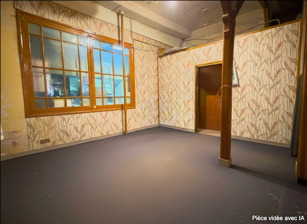 Appartement T3 à rénover de 58 m² avec terrasse et cave à Vals-les-Bains 