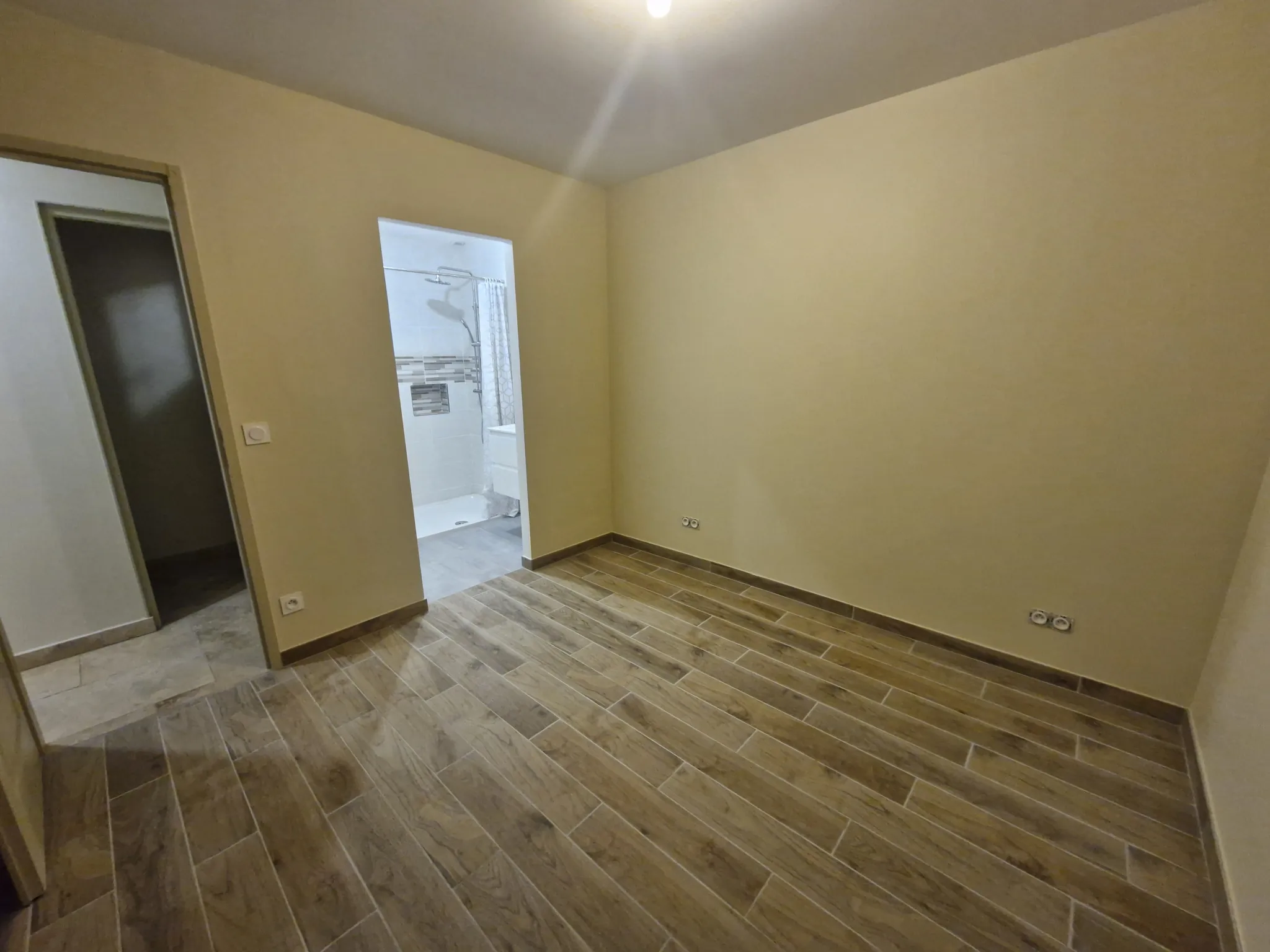 Charmante maison rénovée avec cour et terrain à Ouzouer le Doyen 