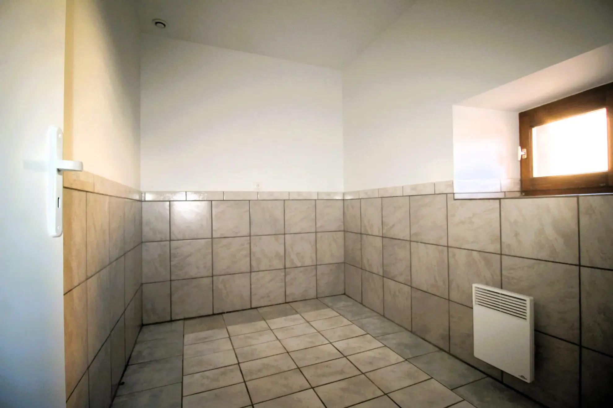 Maison de village rénovée à Quarante avec garage - 55m² 