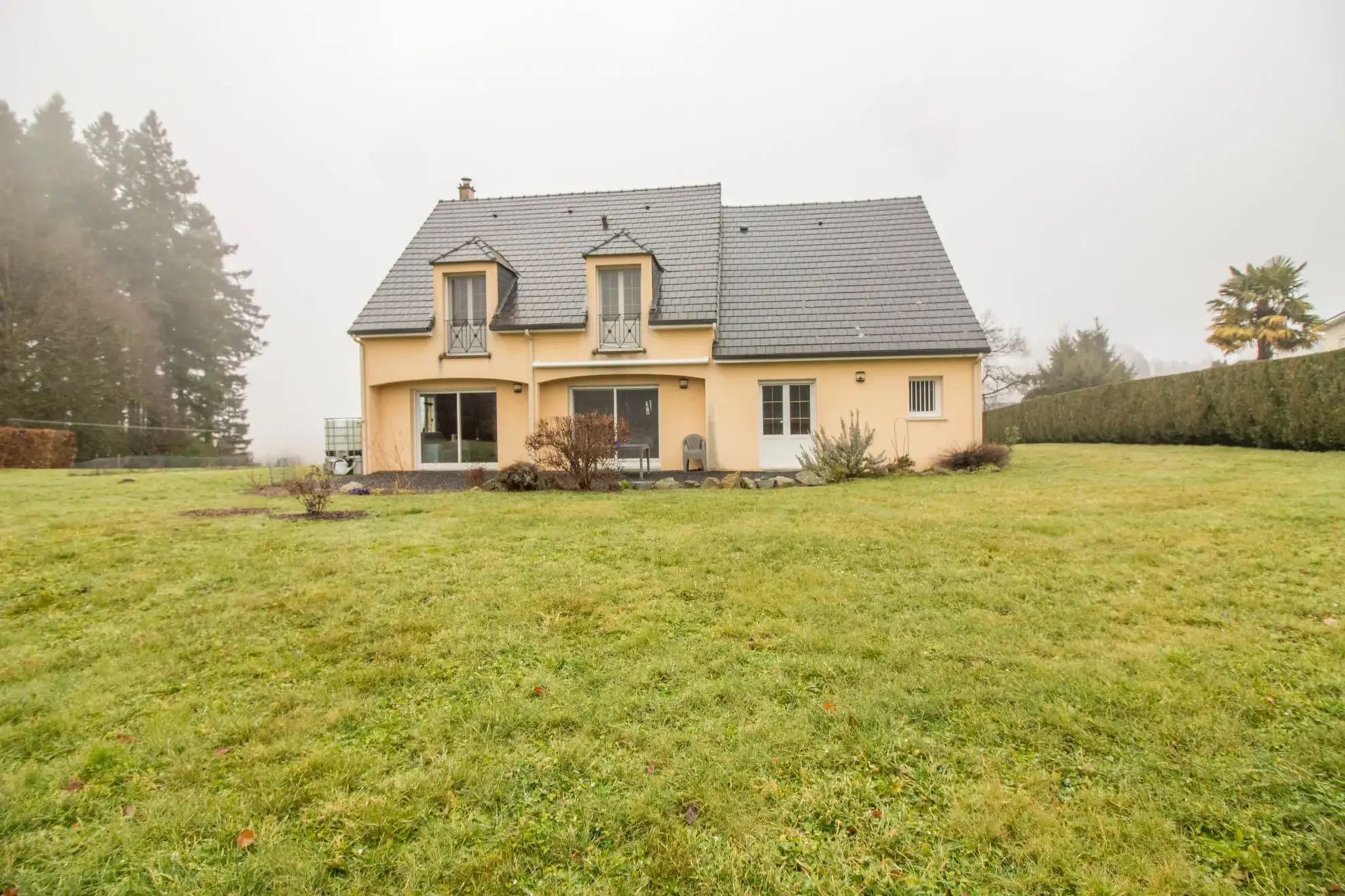 Villa contemporaine de 160 m² avec grand jardin à Corrèze