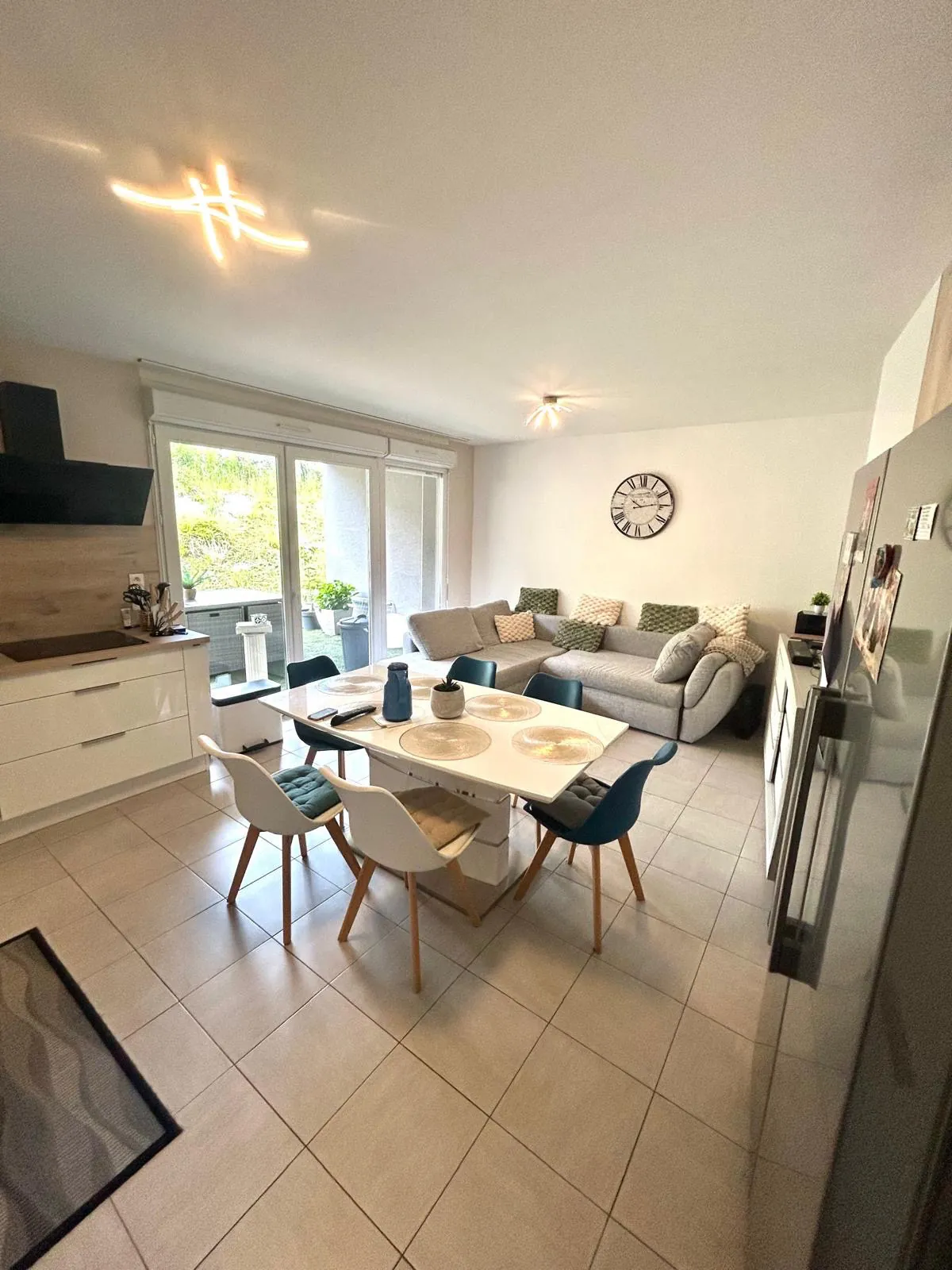 Appartement F3 avec terrasse, parking sécurisé à Creutzwald - Année 2013 