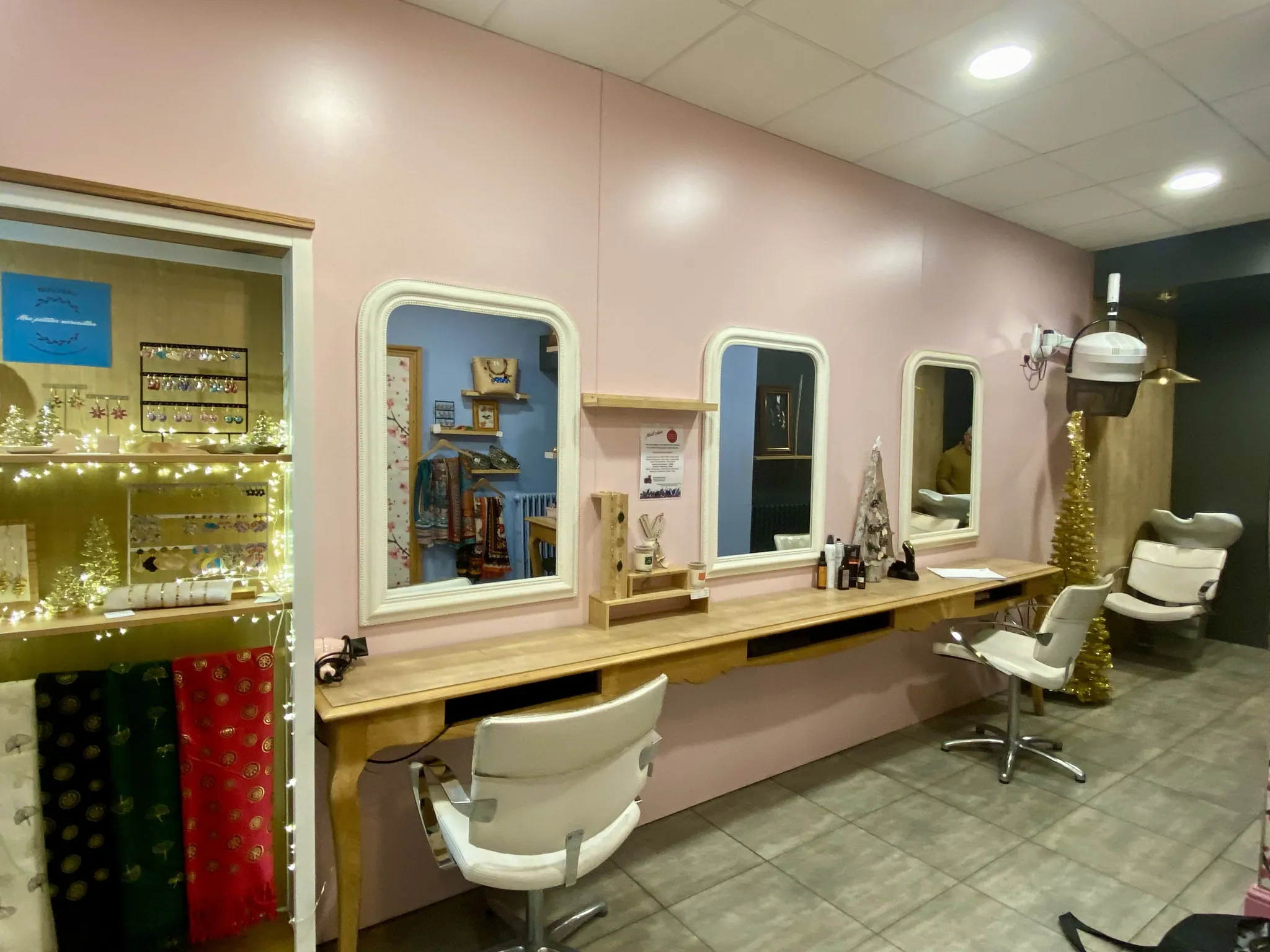 Salon de coiffure à vendre à Le Mans - Emplacement idéal avec clientèle existante