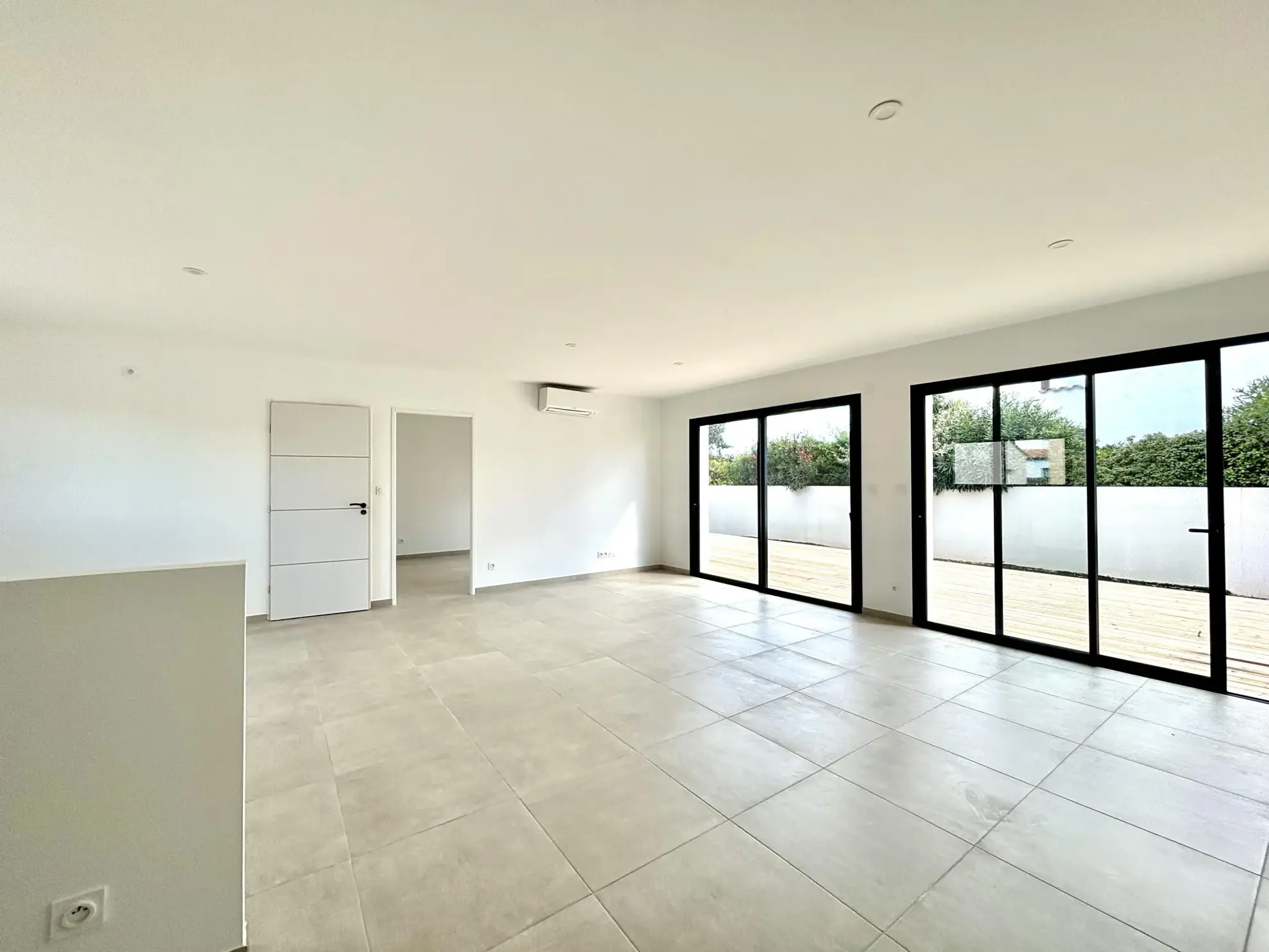 Maison neuve 3 faces à Corneilla-del-vercol – Moderne et éco-responsable