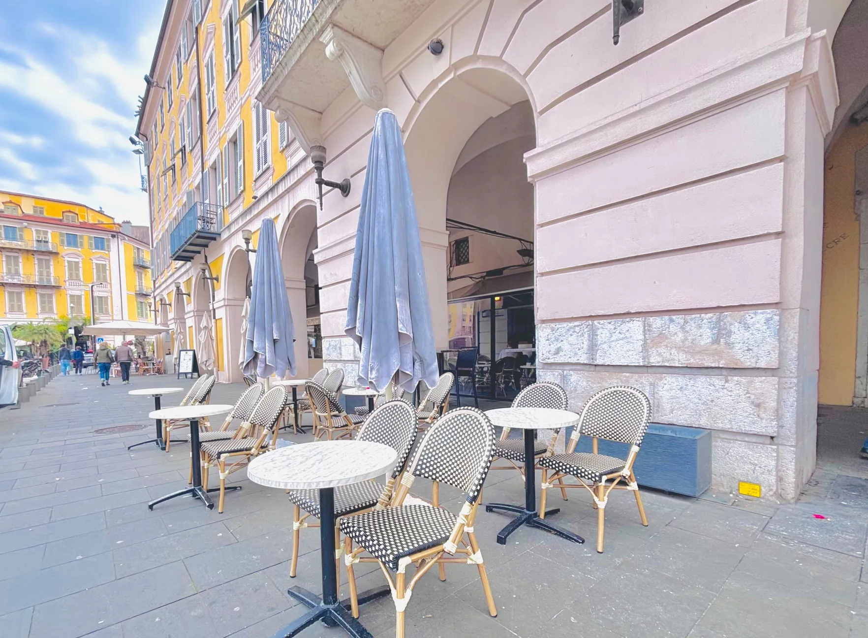 Fonds de commerce à vendre dans le Vieux Nice - Bar et restauration rapide