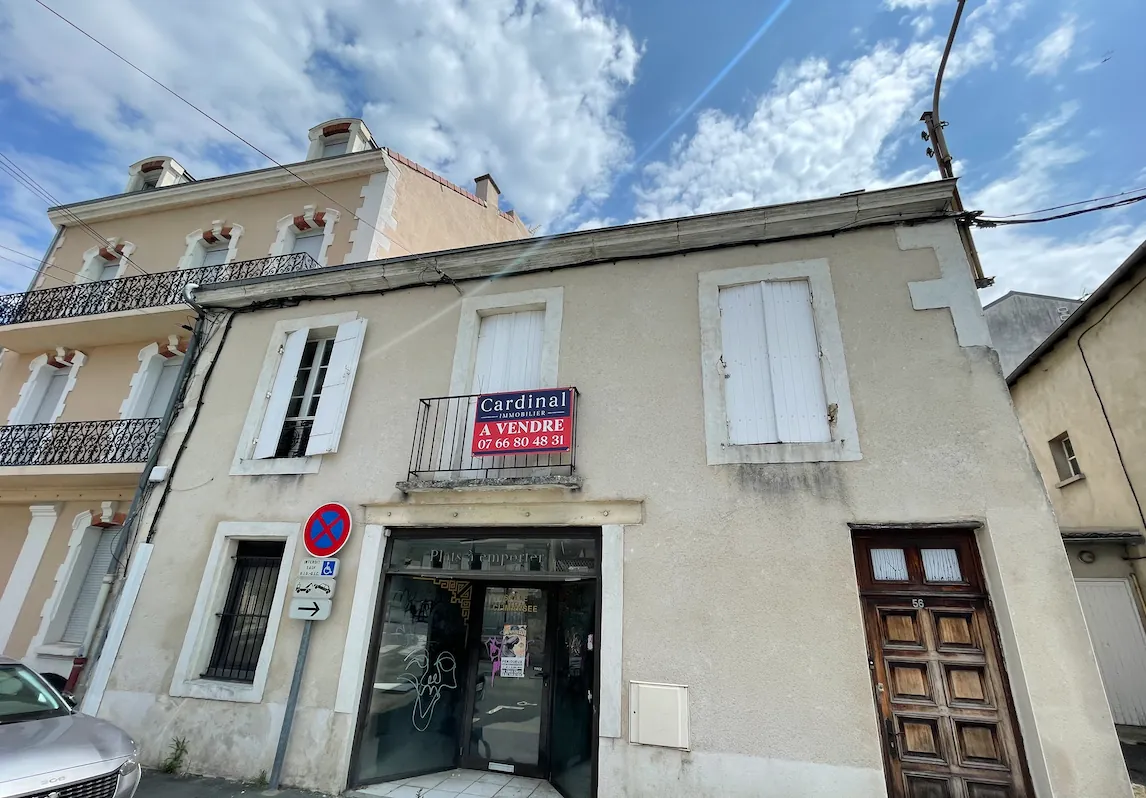 Immeuble de 280 m² à Périgueux avec appartement et local commercial à saisir 