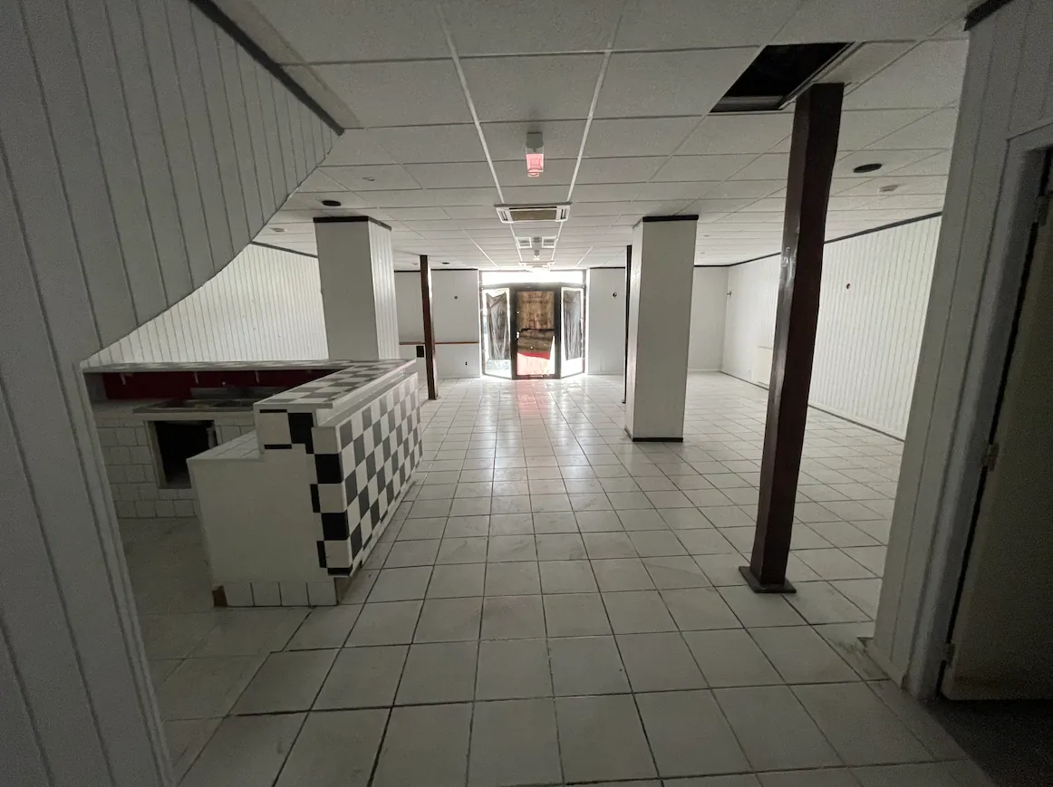 Immeuble de 280 m² à Périgueux avec appartement et local commercial à saisir 