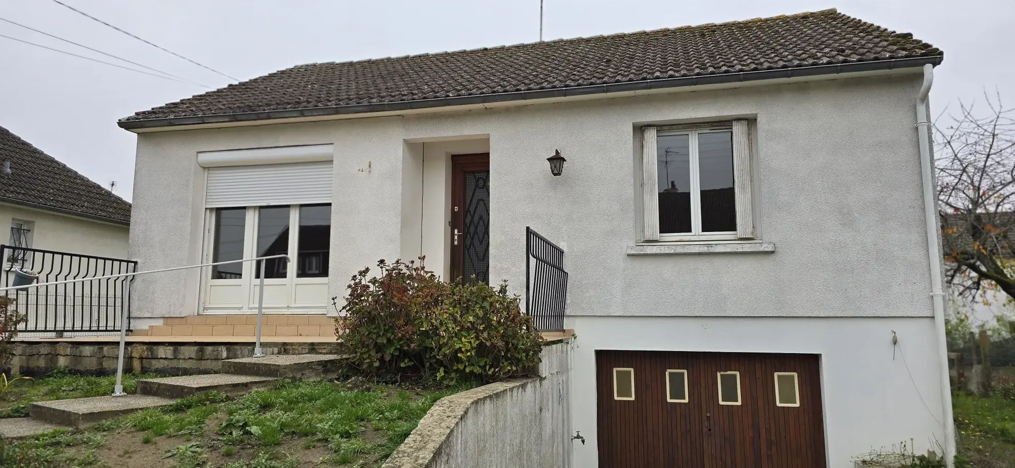 Pavillon à rénover à Ouzouer-le-Marché – Proche commerces, jardin et garage