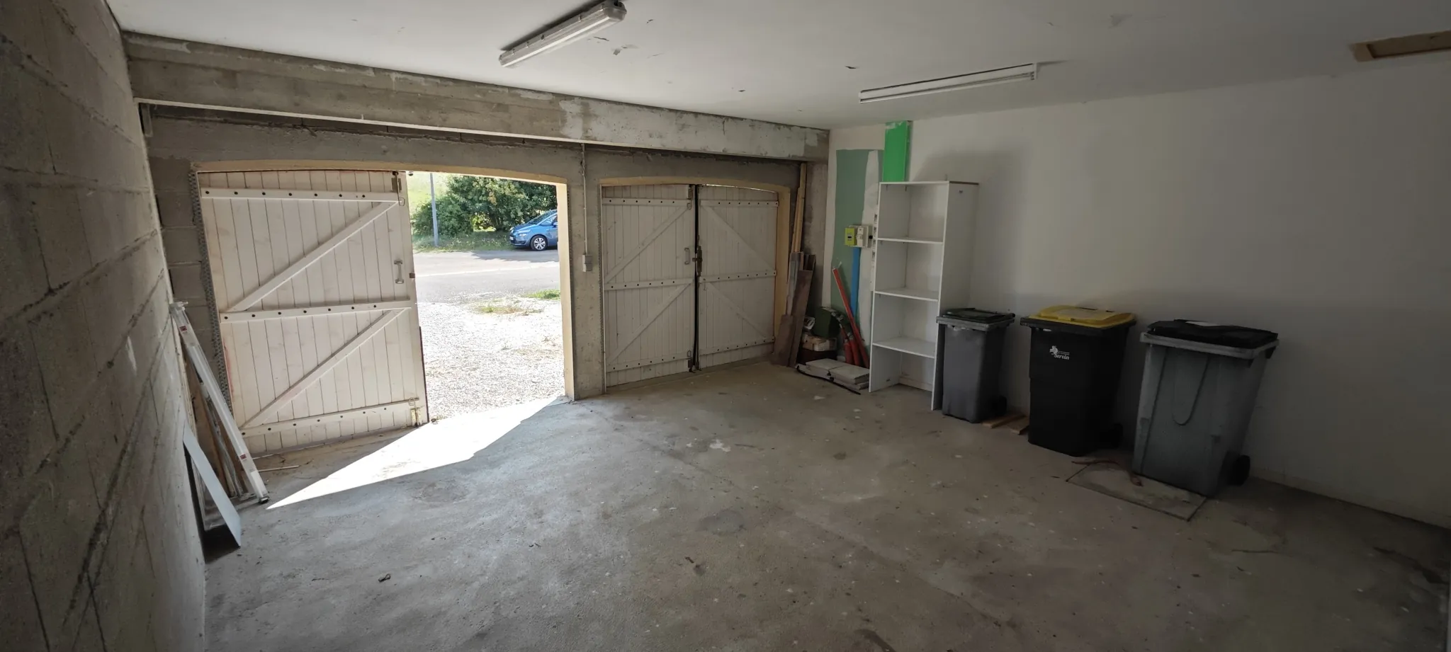 Jeune maison rénovée avec jardin et garage à Noyers-sur-Serein 