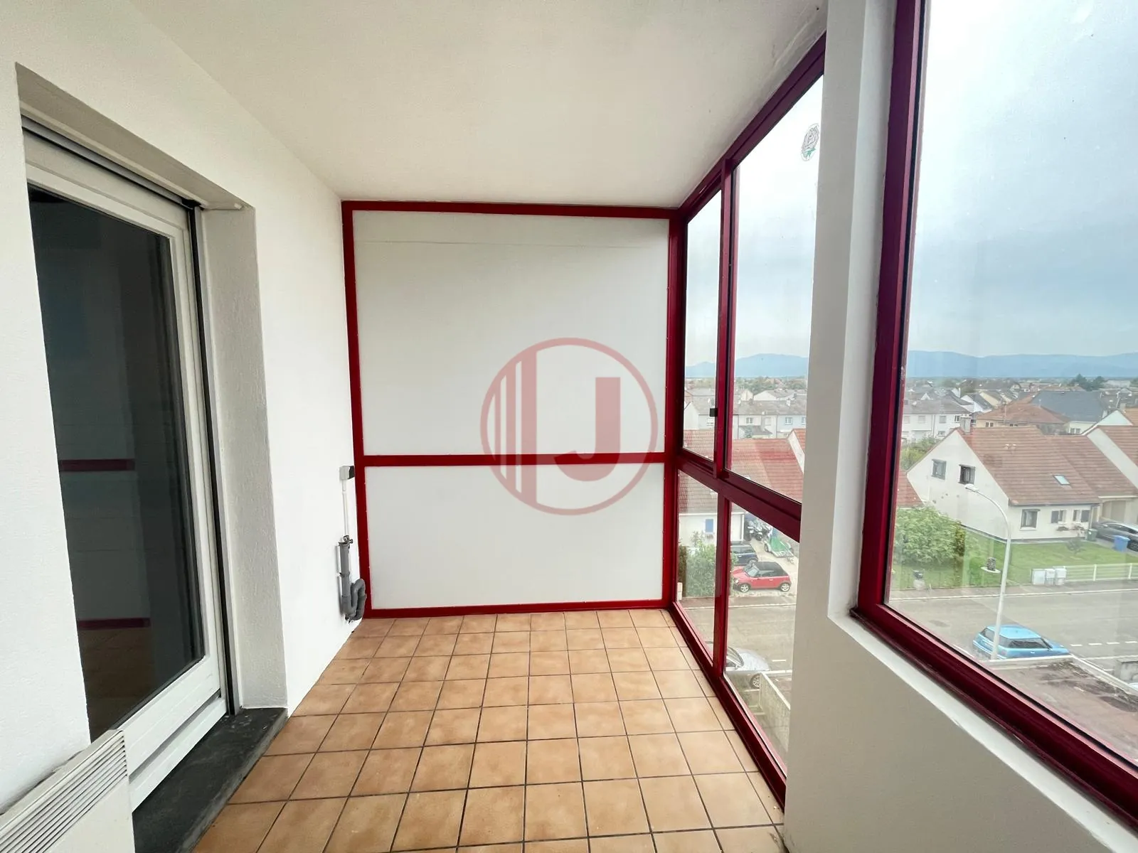 Appartement T3 de 63 m² à Wittenheim centre avec garage et cave 