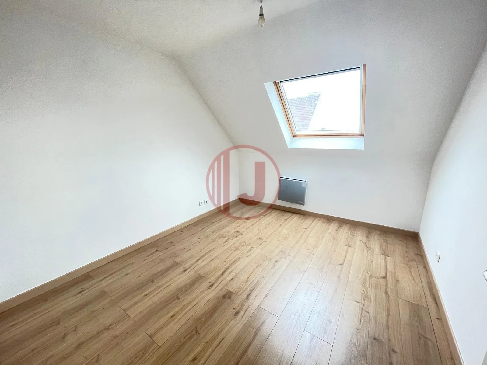 Appartement T3 de 63 m² à Wittenheim centre avec garage et cave 
