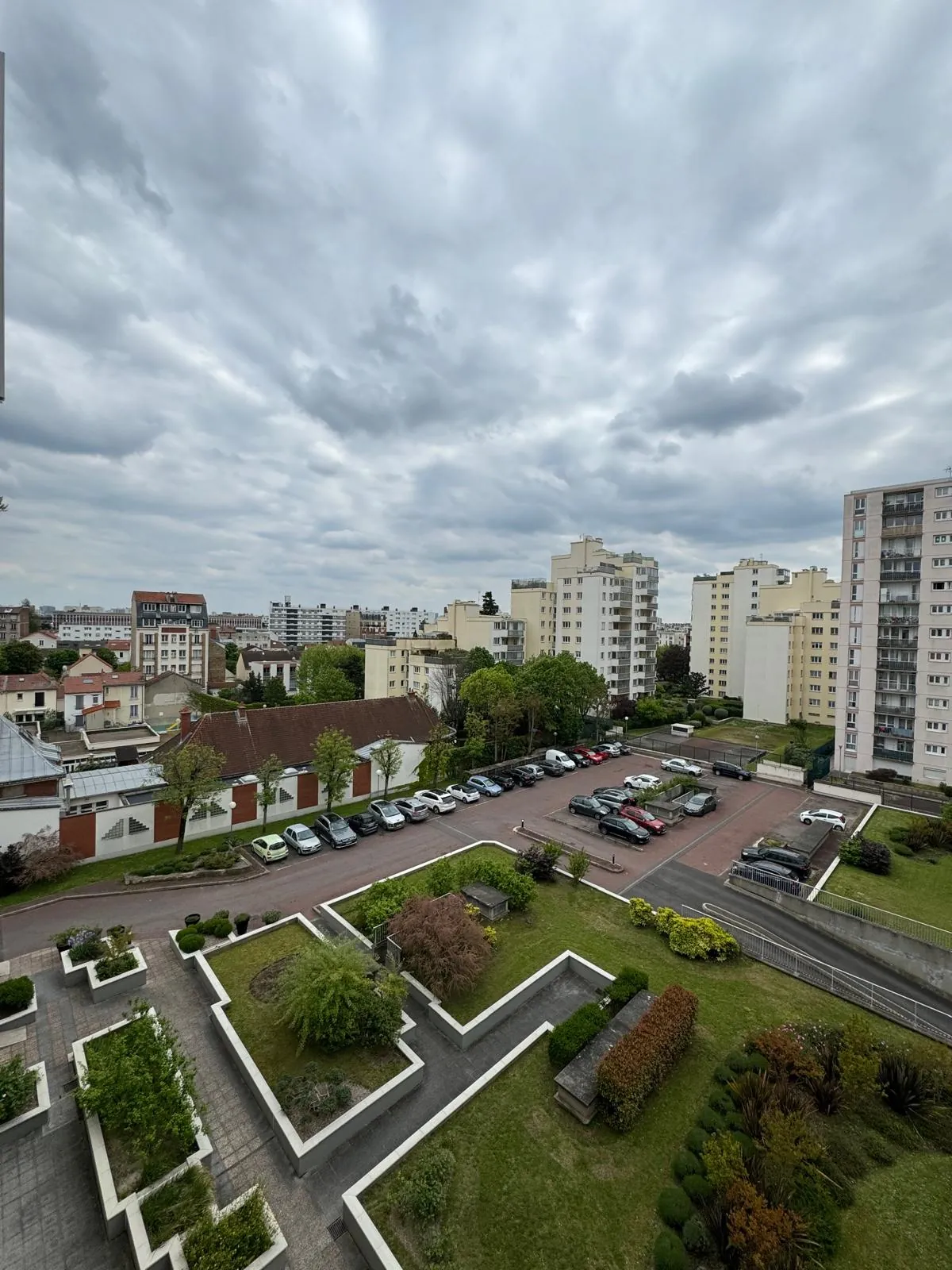 Appartement 4 pièces à Asnières-sur-Seine avec cave et parking