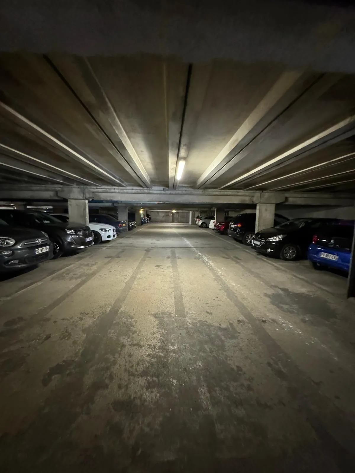 Appartement 4 pièces à Asnières-sur-Seine avec cave et parking 