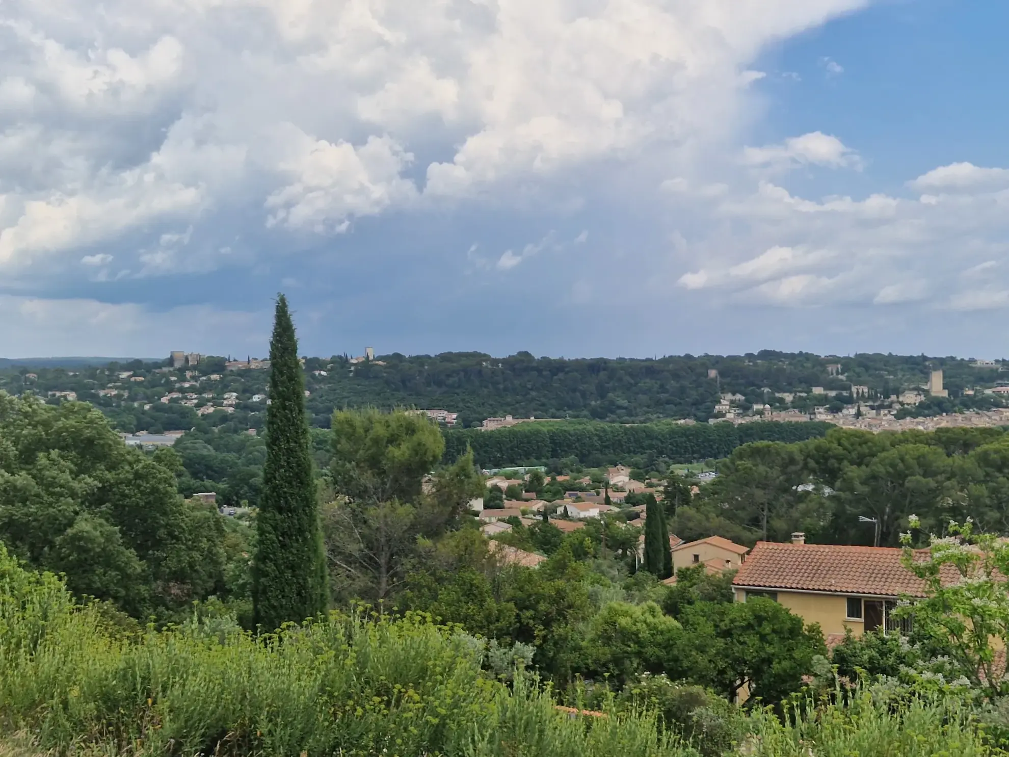 Terrain à bâtir de 1715 m² à Sommières avec vue panoramique
