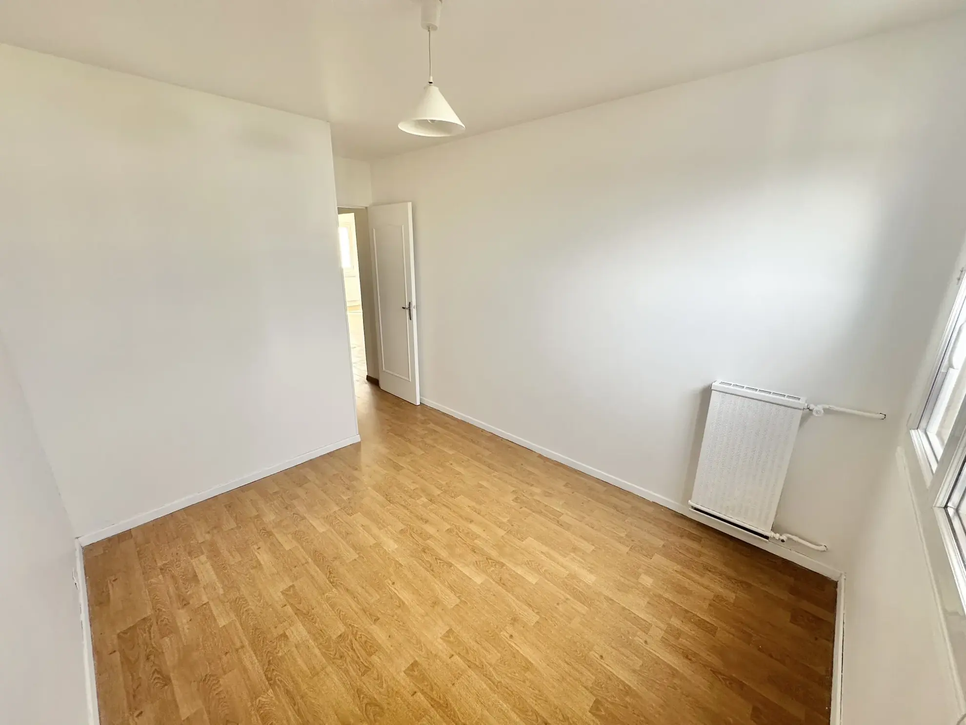 Appartement T3 rénové de 67 m² à Canteleu - Vue dégagée et proximité commodités 
